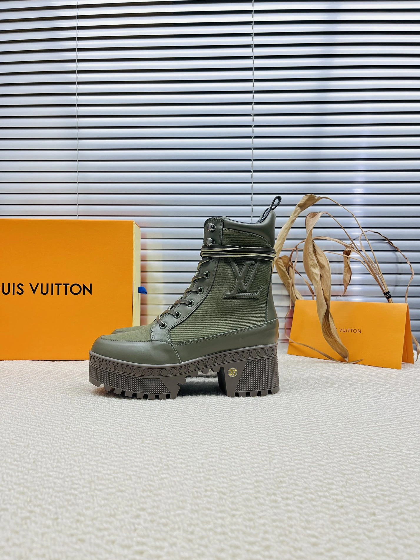 Louis Vuitton Boots For Women Compact 174