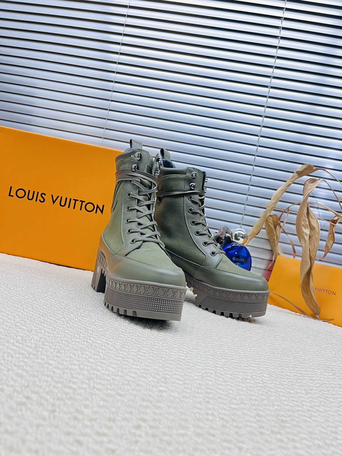 Louis Vuitton Boots For Women Compact 174