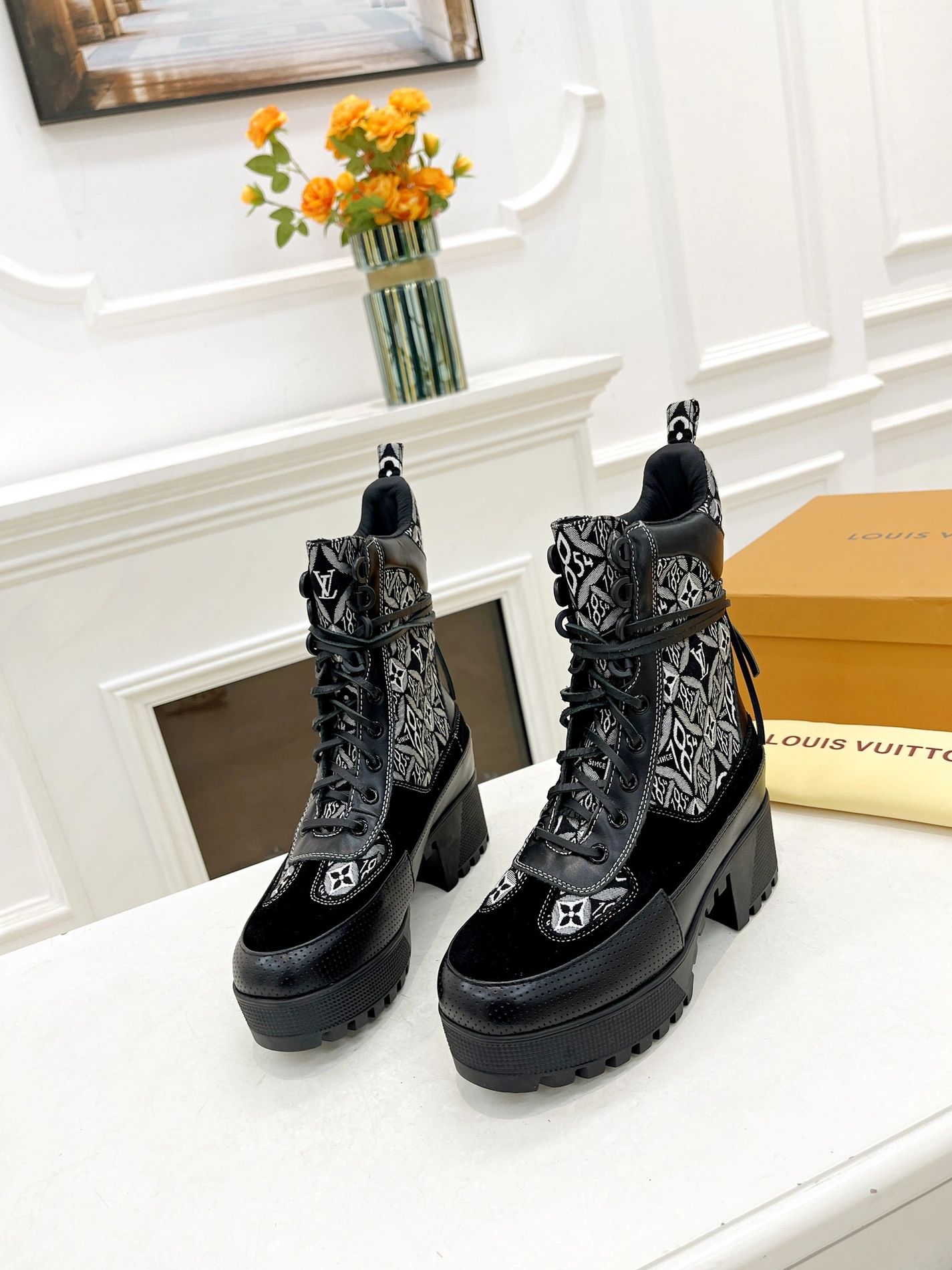 Louis Vuitton Boots For Women Compact 8669