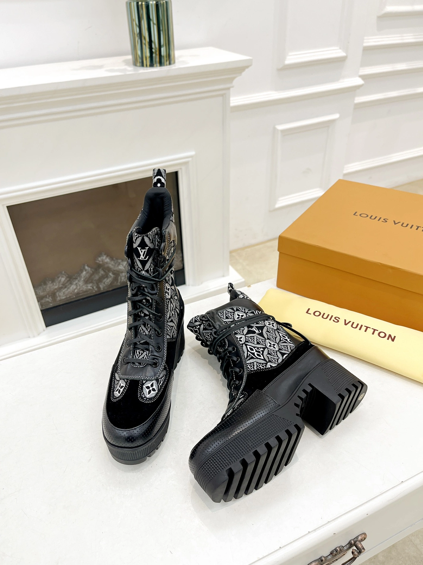 Louis Vuitton Boots For Women Compact 8669