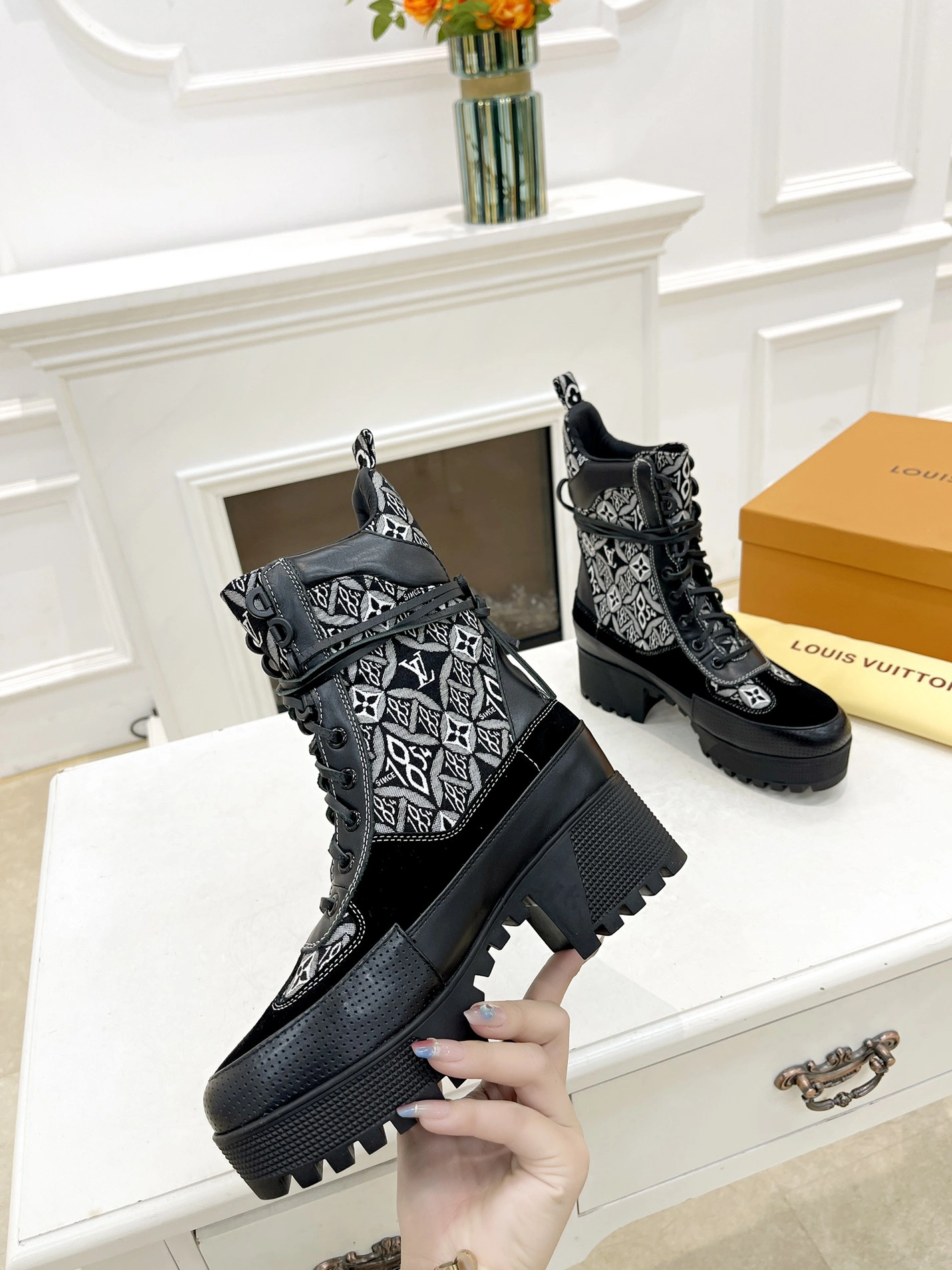Louis Vuitton Boots For Women Compact 8669