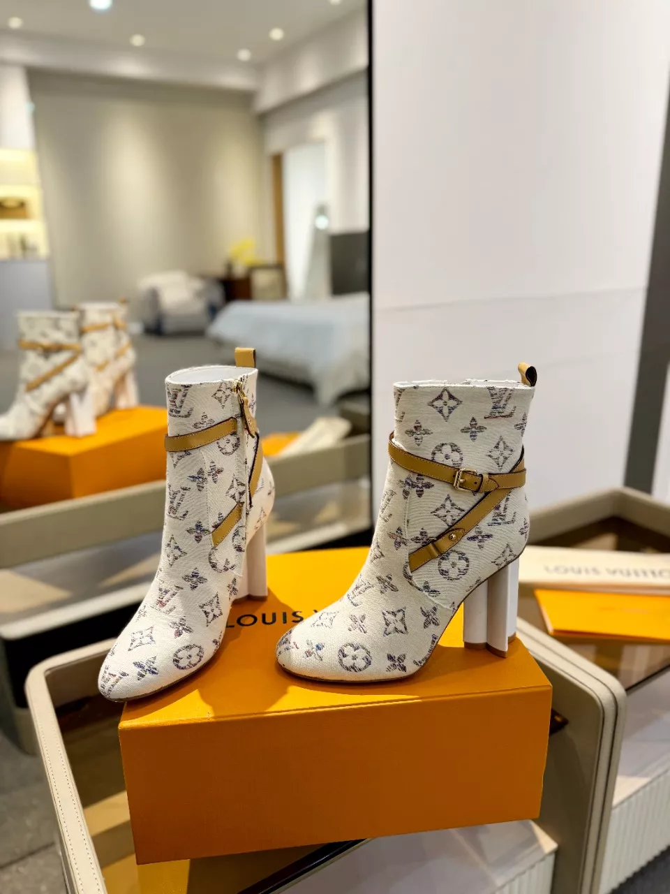 Louis Vuitton Boots For Women Sleek 4705