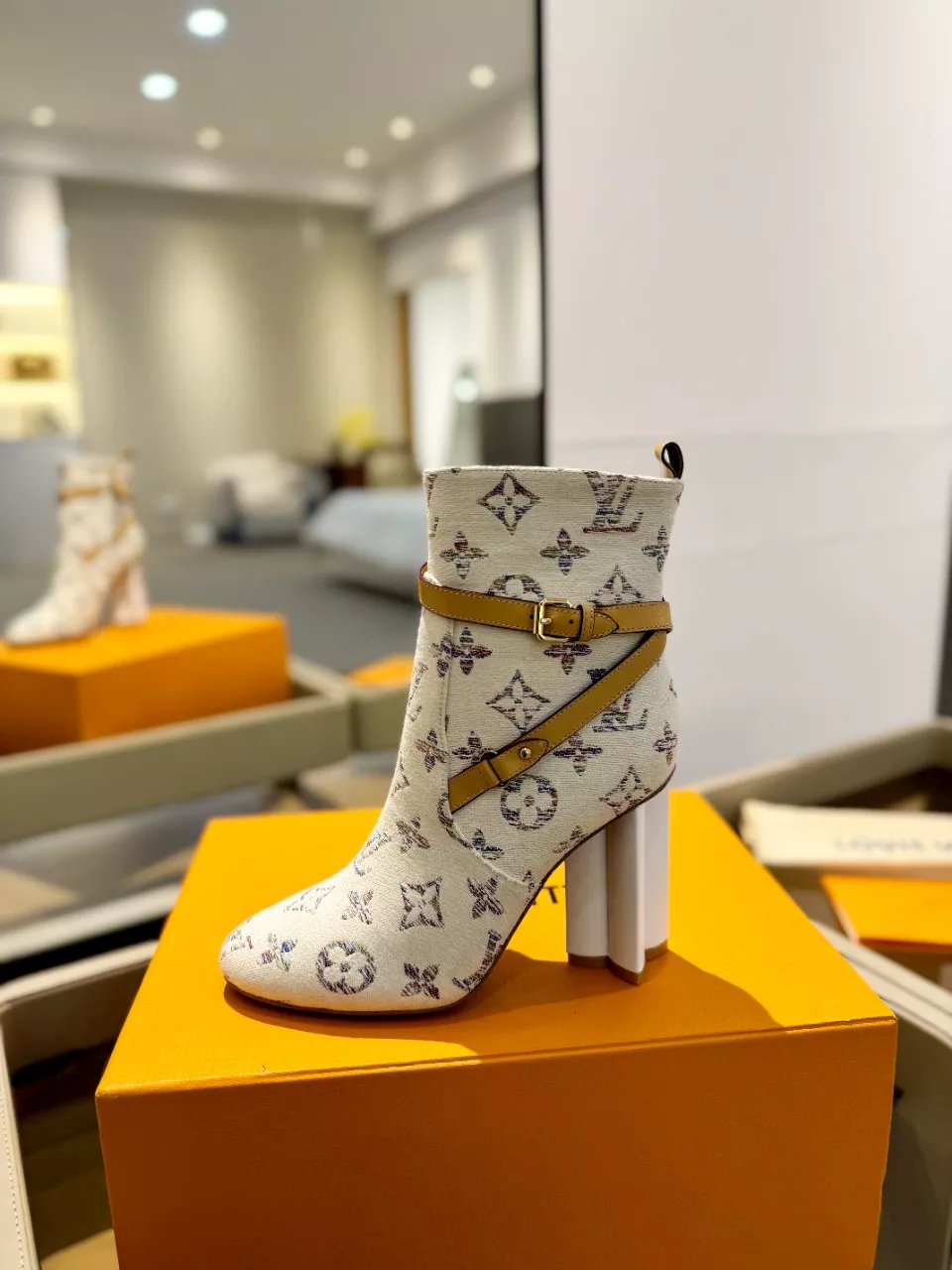 Louis Vuitton Boots For Women Sleek 4705