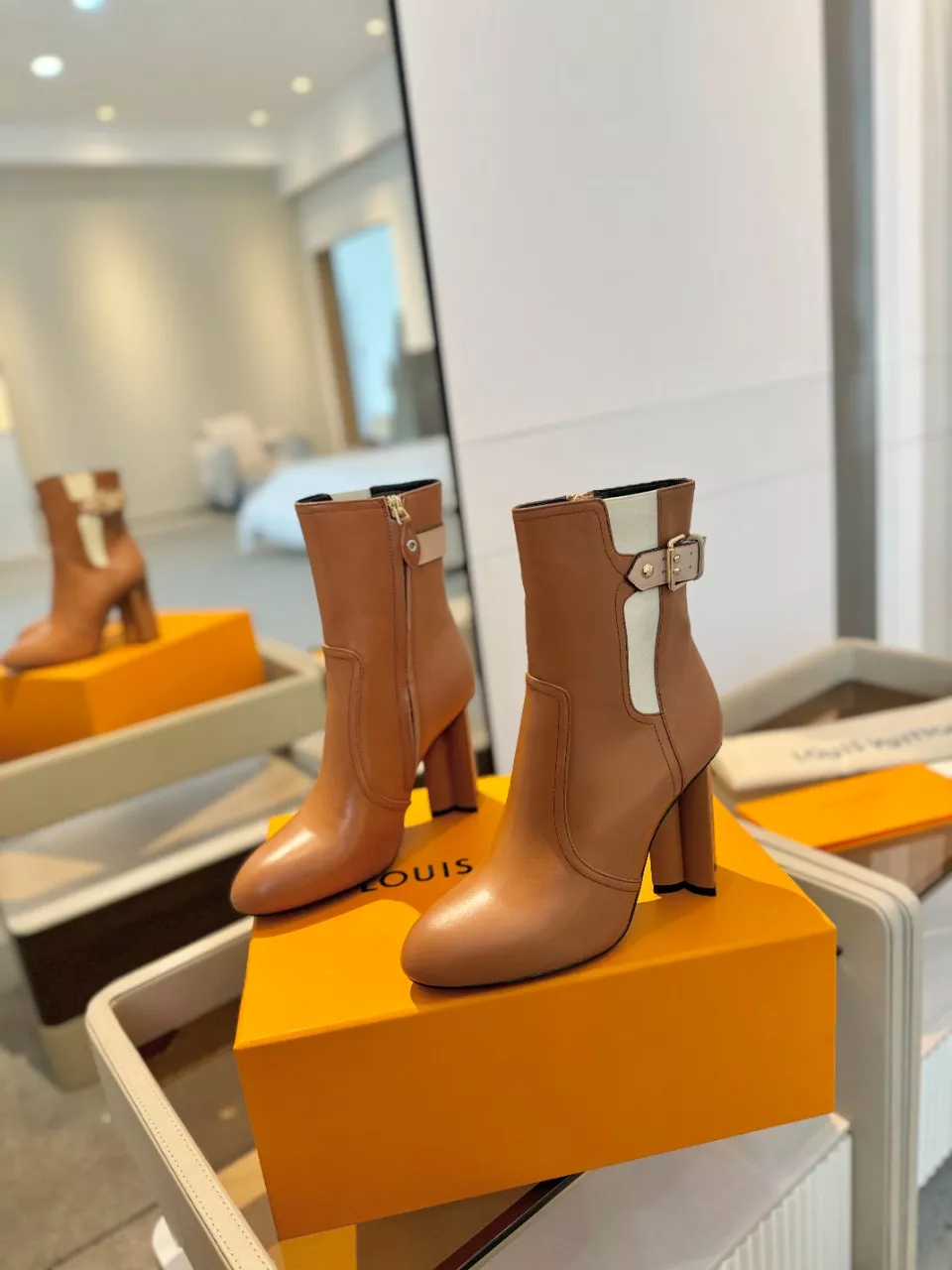 Louis Vuitton Boots For Women Sleek 954