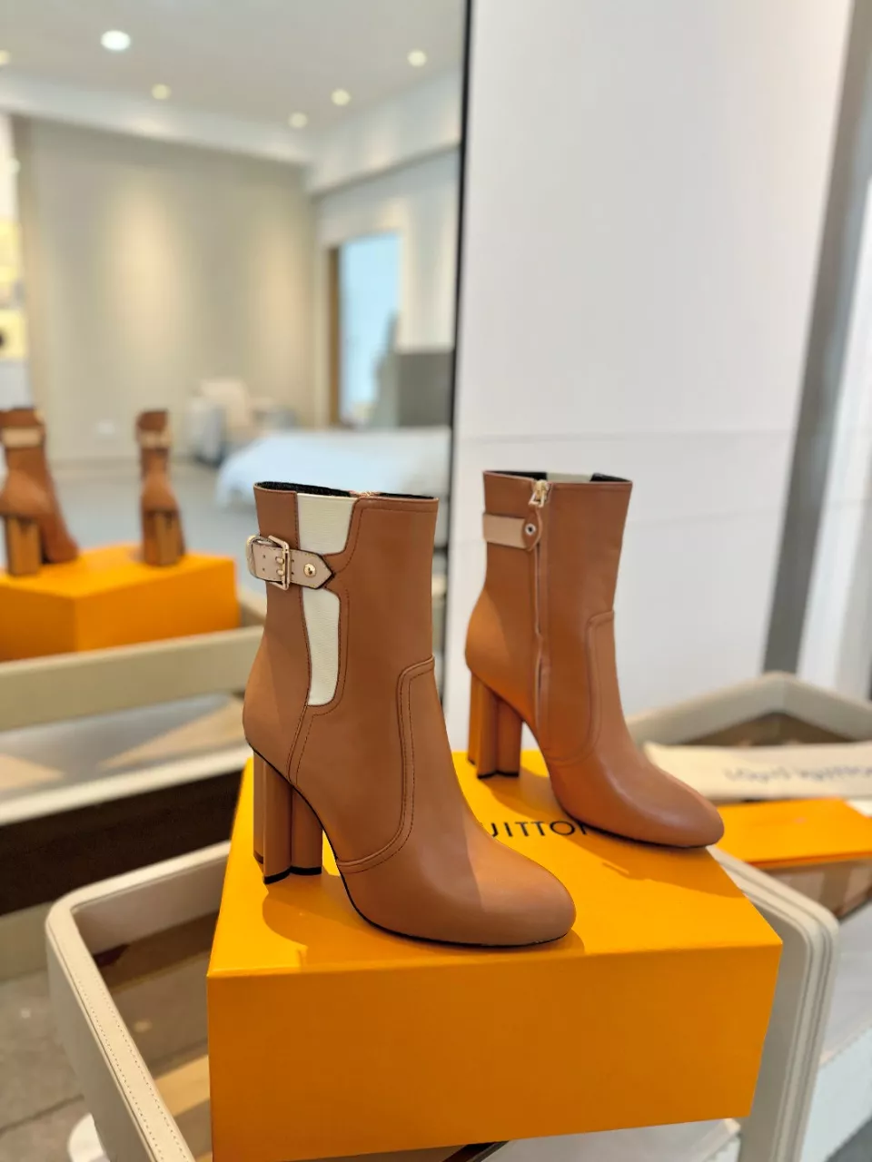 Louis Vuitton Boots For Women Sleek 954