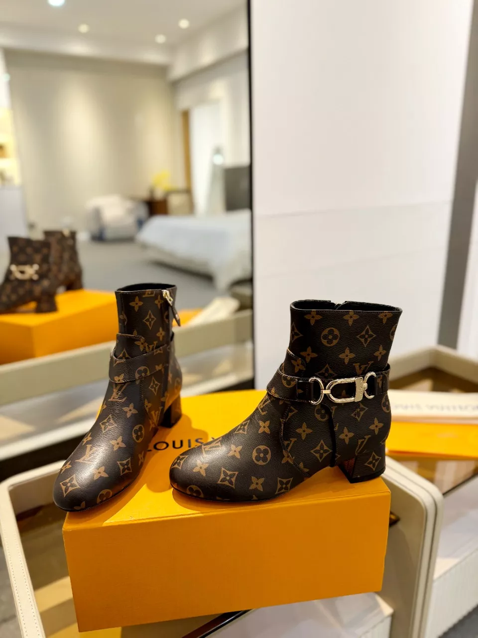 Louis Vuitton Boots For Women UrbanStyle 4412