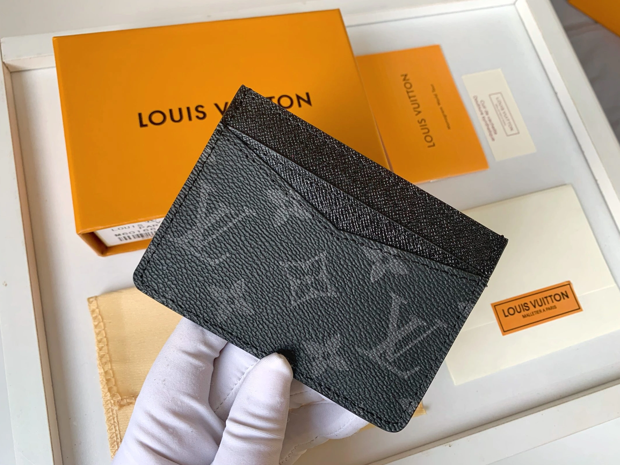 Louis Vuitton Card Case Bright 4507
