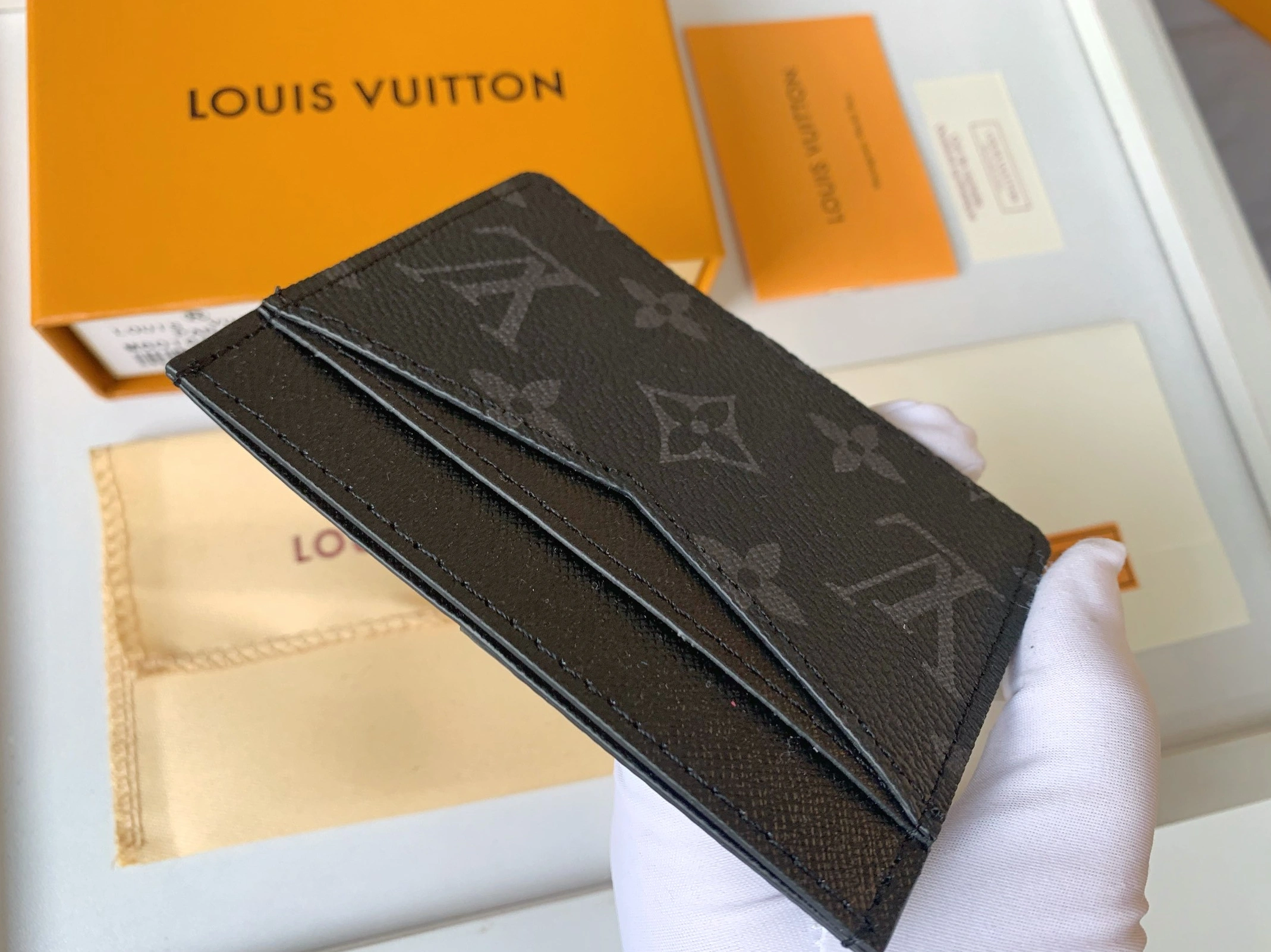 Louis Vuitton Card Case Bright 4507