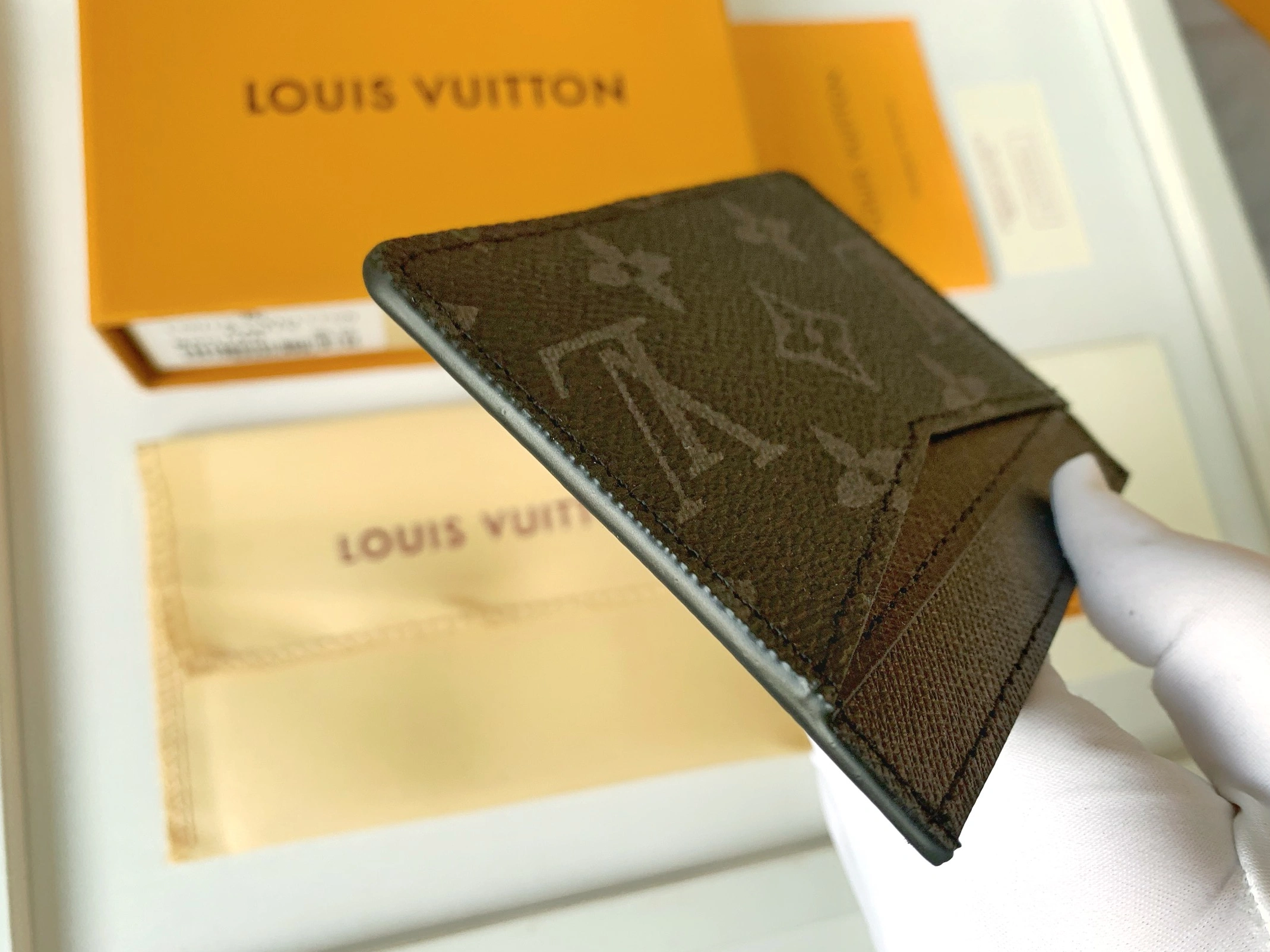 Louis Vuitton Card Case Bright 4507