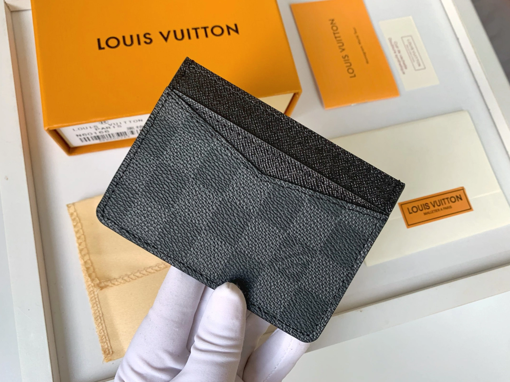 Louis Vuitton Card Case Popular 607