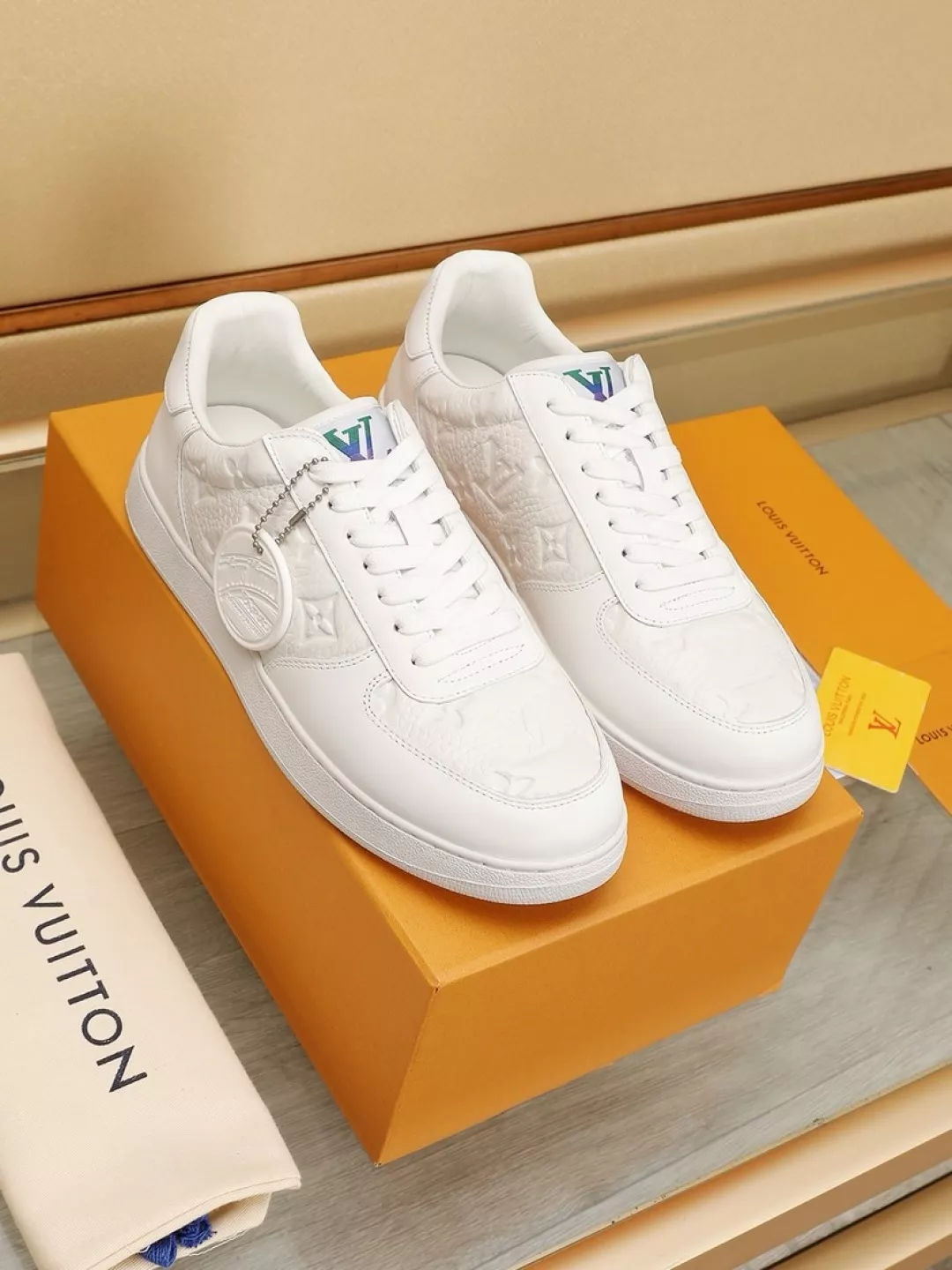 Louis Vuitton Casual Shoes For Men Bold 4993