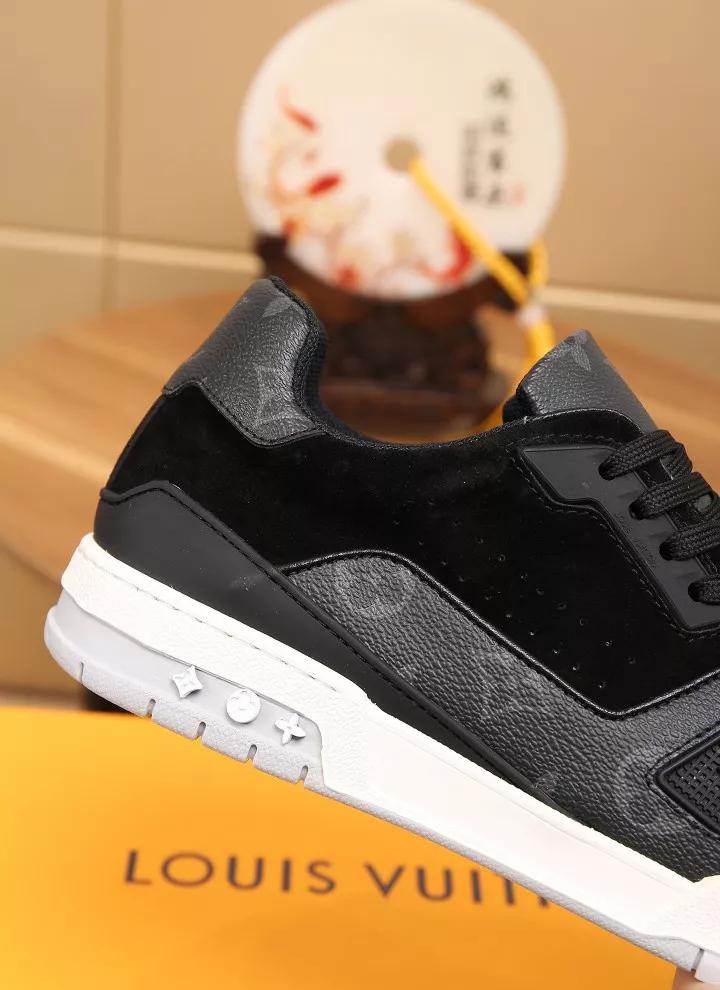 Louis Vuitton Casual Shoes For Men Bright 7020