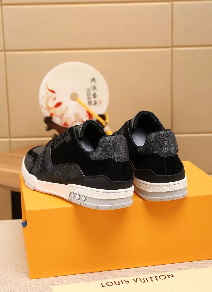 Louis Vuitton Casual Shoes For Men Bright 7020