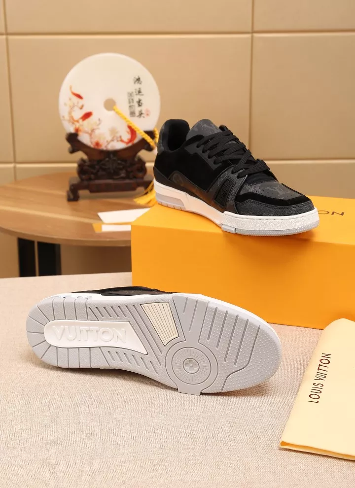 Louis Vuitton Casual Shoes For Men Bright 7020