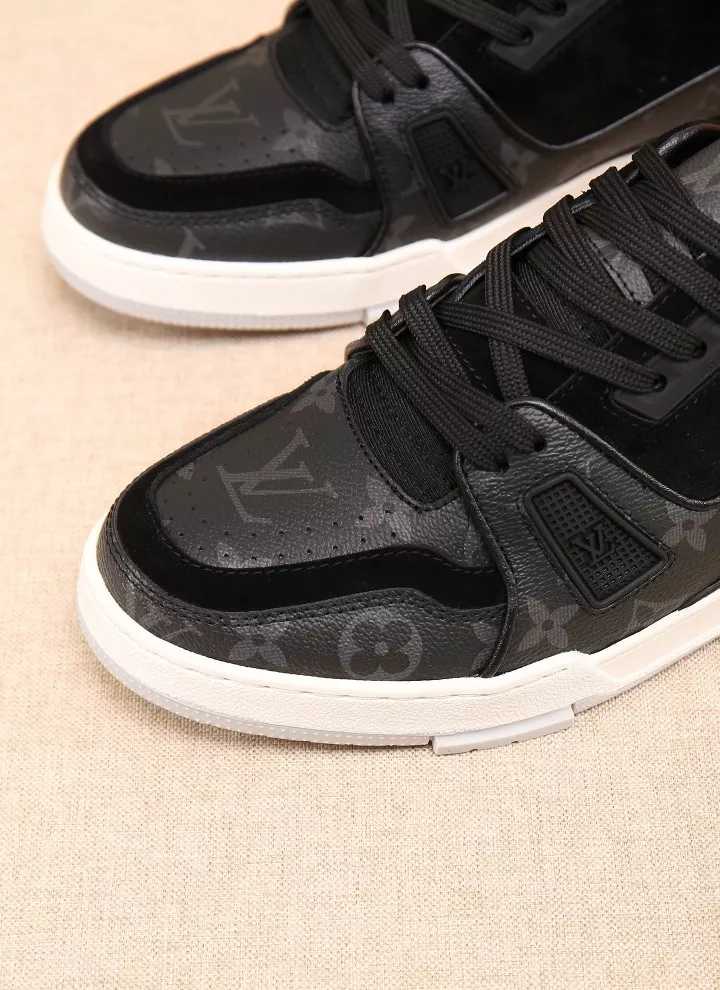 Louis Vuitton Casual Shoes For Men Bright 7020
