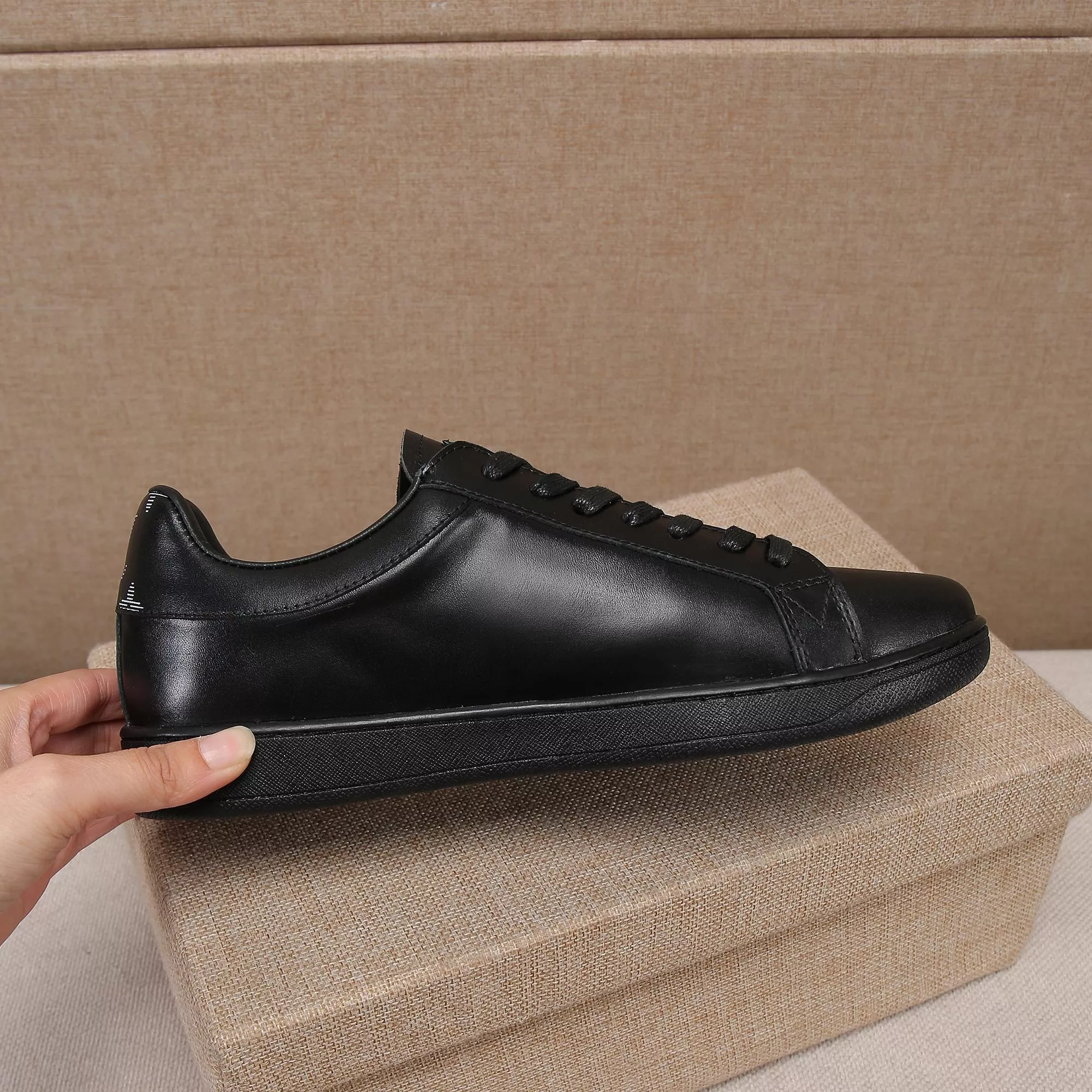 Louis Vuitton Casual Shoes For Men Comfortable 3311