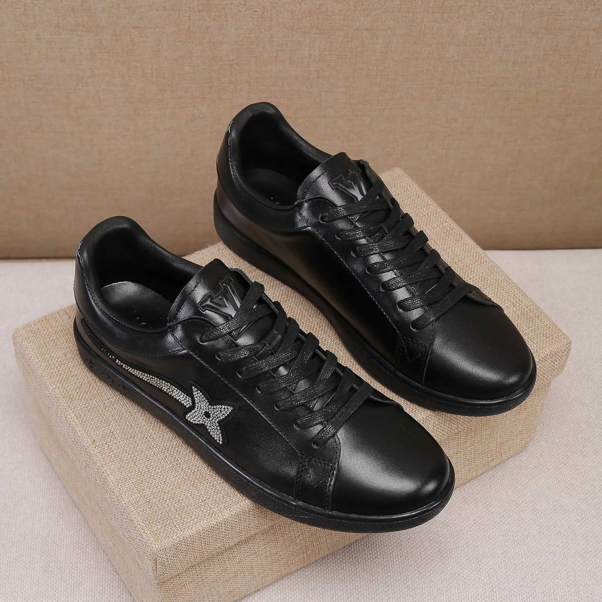 Louis Vuitton Casual Shoes For Men Comfortable 3311