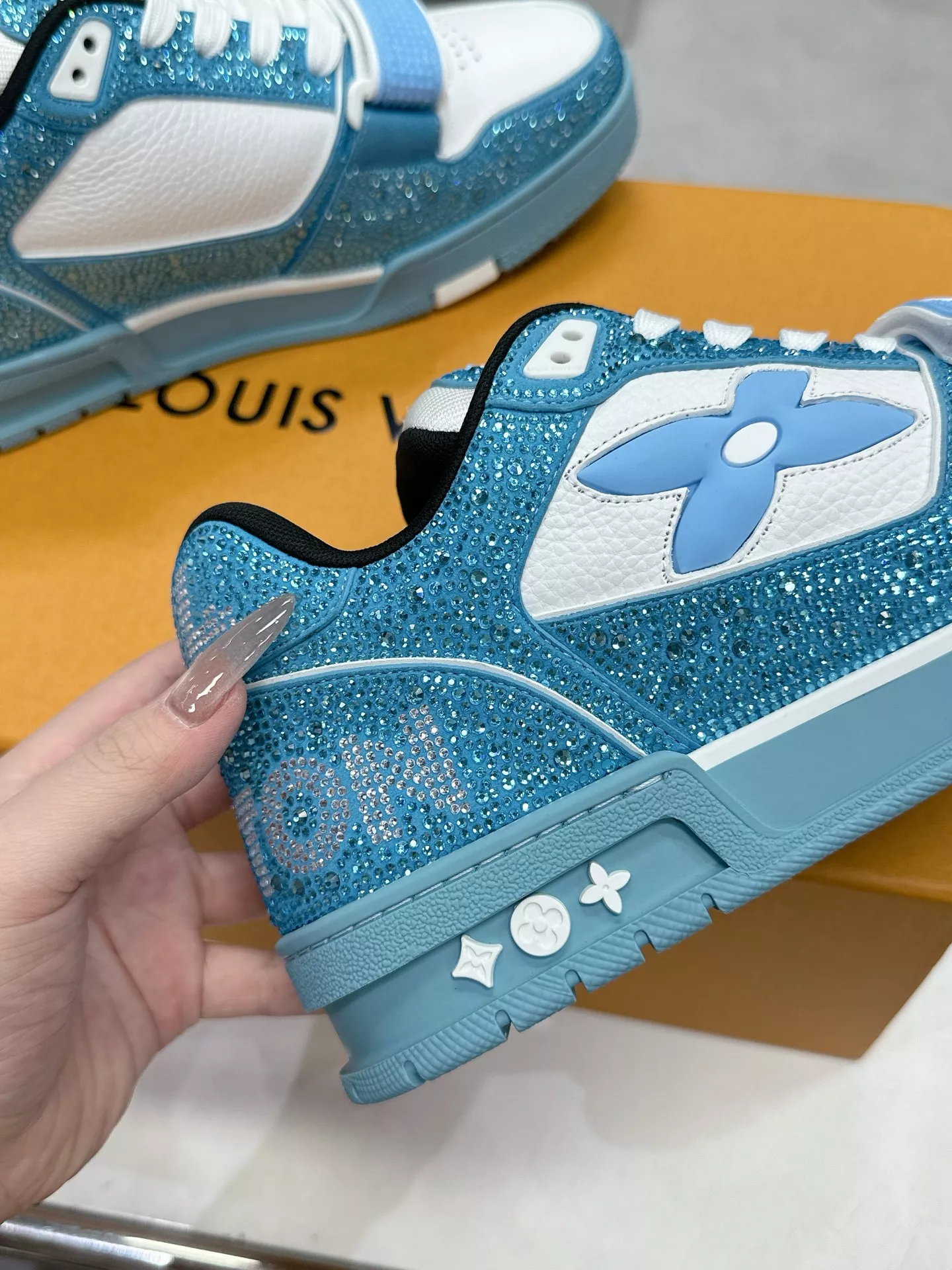 Louis Vuitton Casual Shoes For Men Comfortable 7873