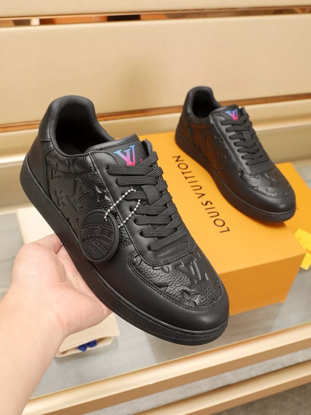 Louis Vuitton Casual Shoes For Men Comfortable 9375