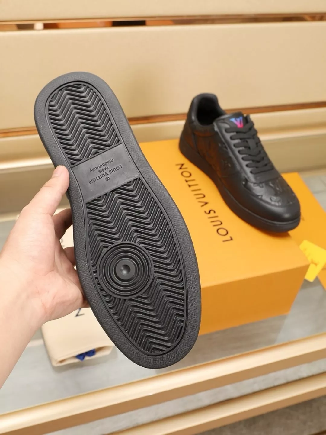 Louis Vuitton Casual Shoes For Men Comfortable 9375