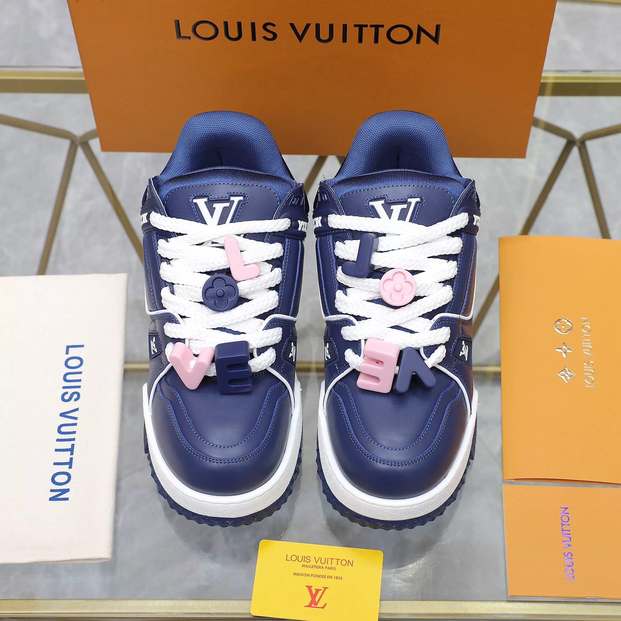 Louis Vuitton Casual Shoes For Men Cozy 7037