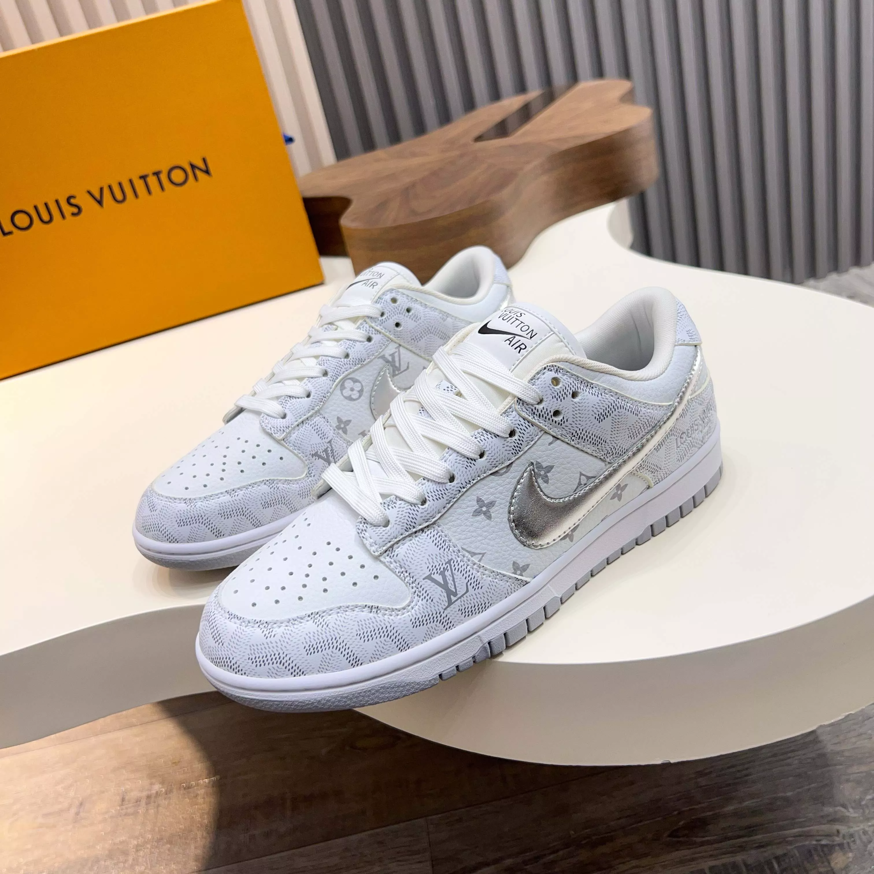 Louis Vuitton Casual Shoes For Men Cozy 8363