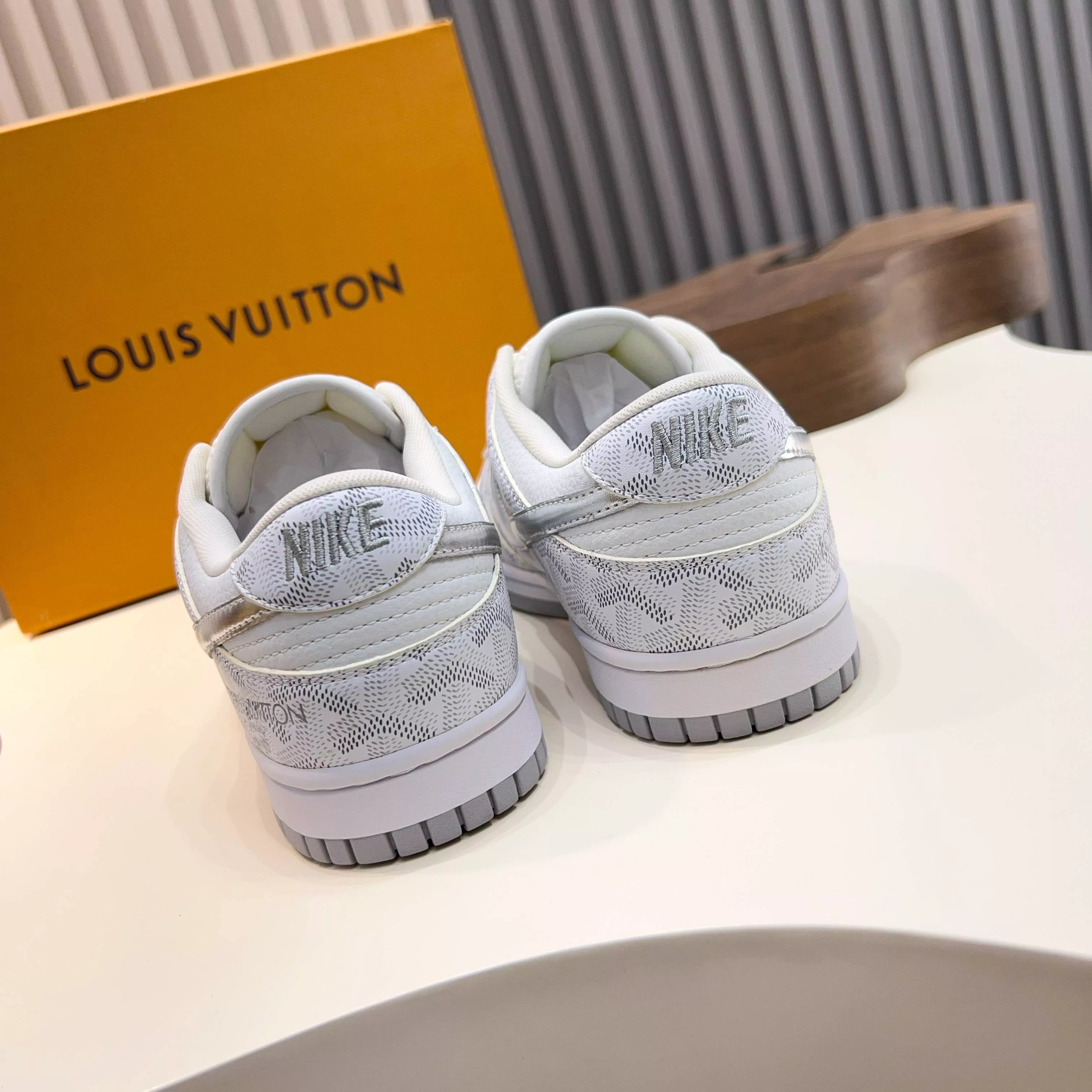 Louis Vuitton Casual Shoes For Men Cozy 8363