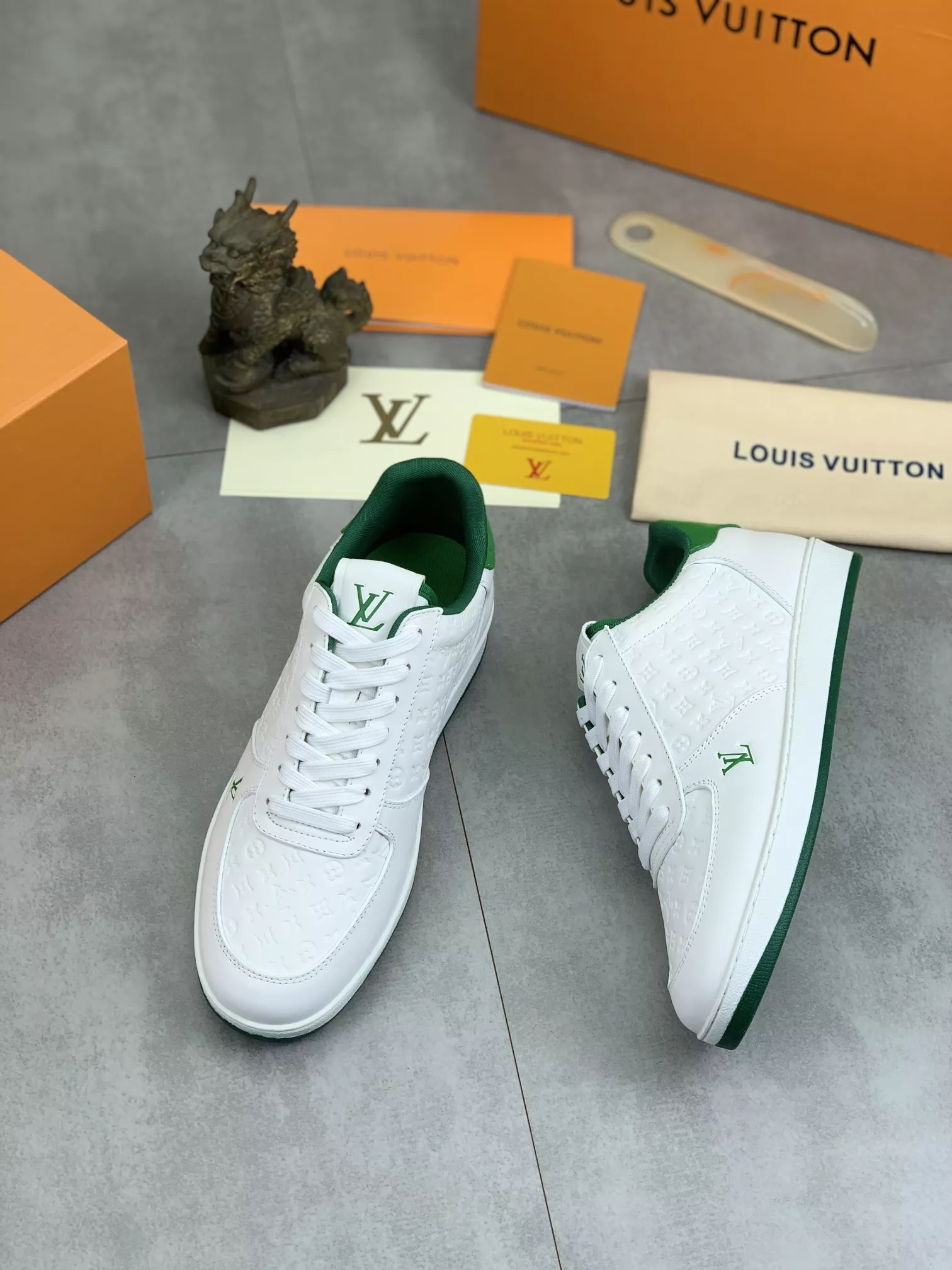 Louis Vuitton Casual Shoes For Men DailyWear 513