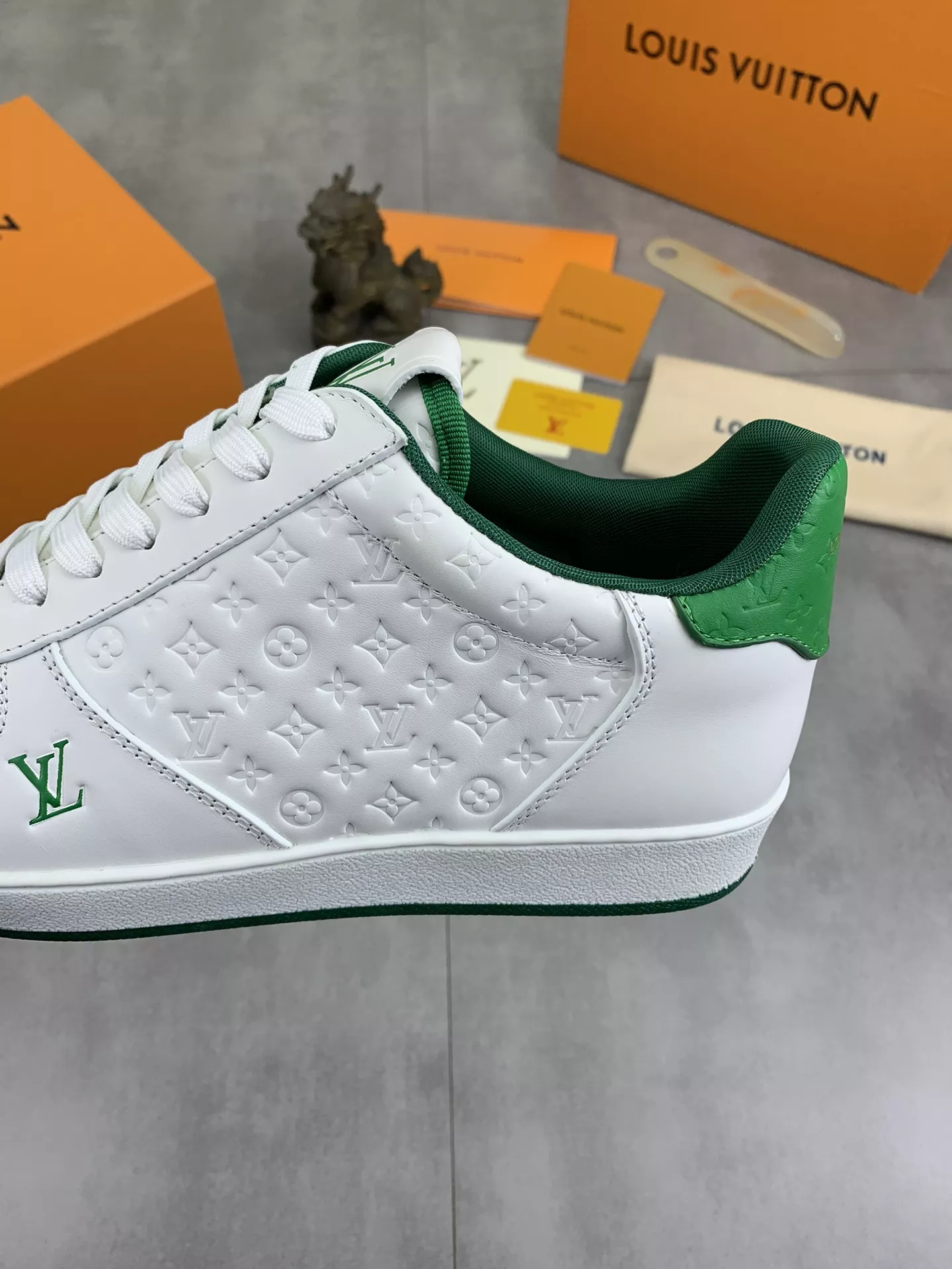 Louis Vuitton Casual Shoes For Men DailyWear 513