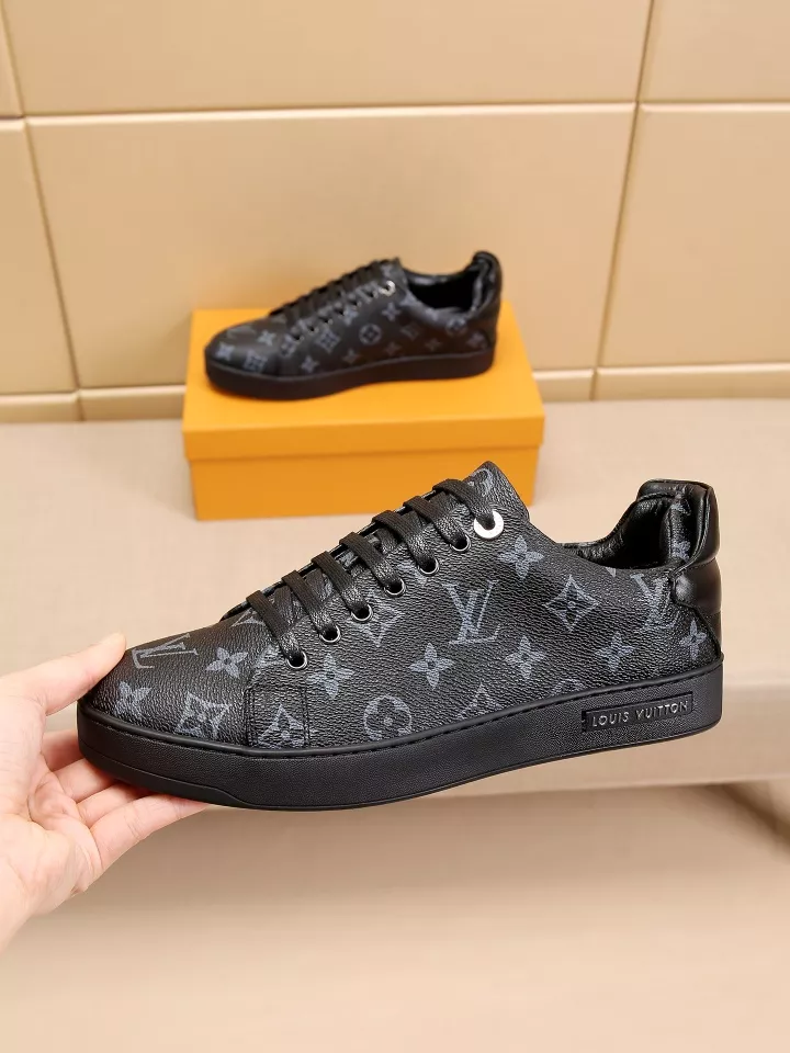 Louis Vuitton Casual Shoes For Men Durable 7238
