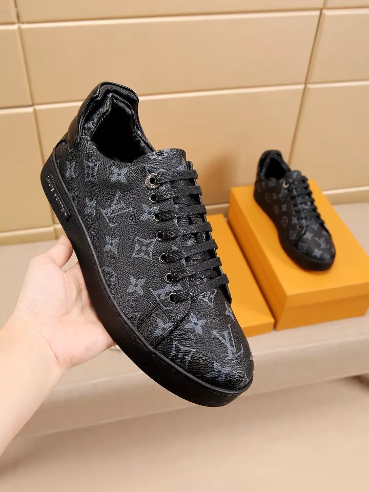 Louis Vuitton Casual Shoes For Men Durable 7238