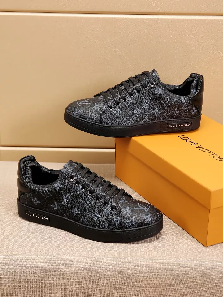 Louis Vuitton Casual Shoes For Men Durable 7238