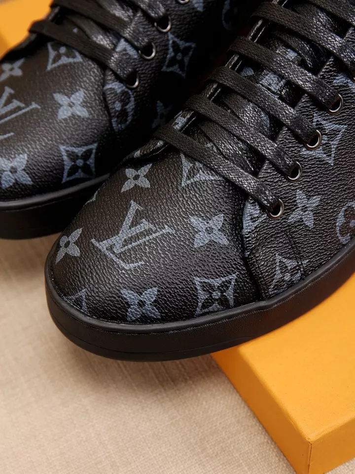 Louis Vuitton Casual Shoes For Men Durable 7238