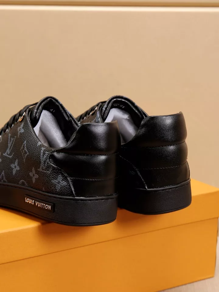 Louis Vuitton Casual Shoes For Men Durable 7238