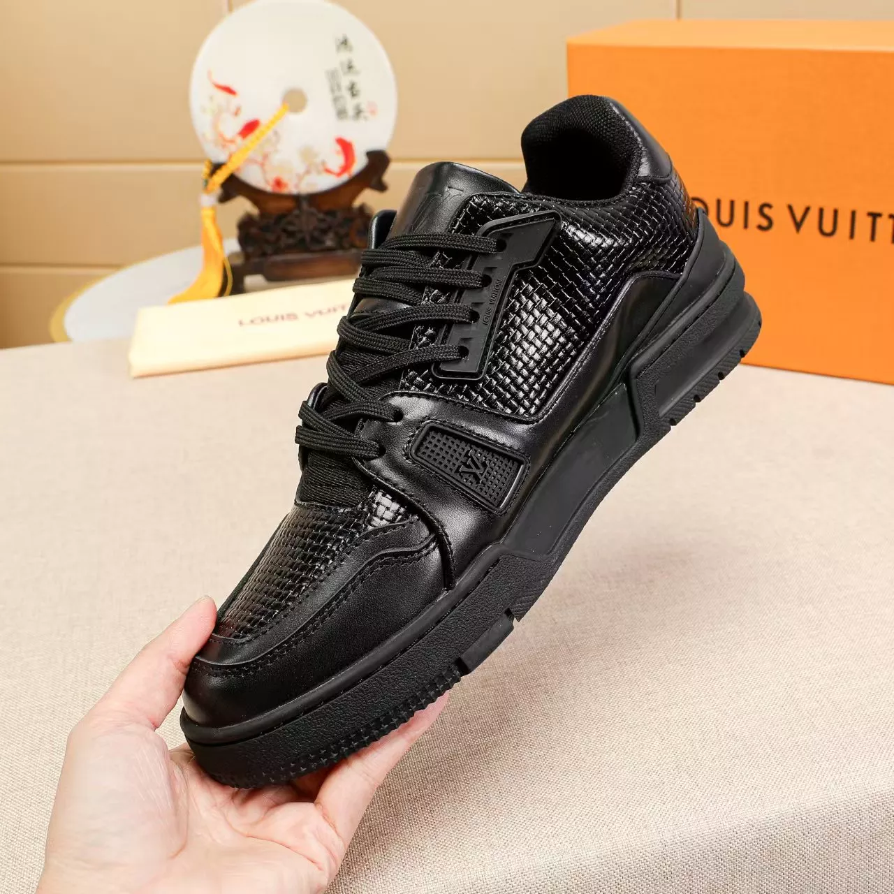 Louis Vuitton Casual Shoes For Men EasyMatch 2409