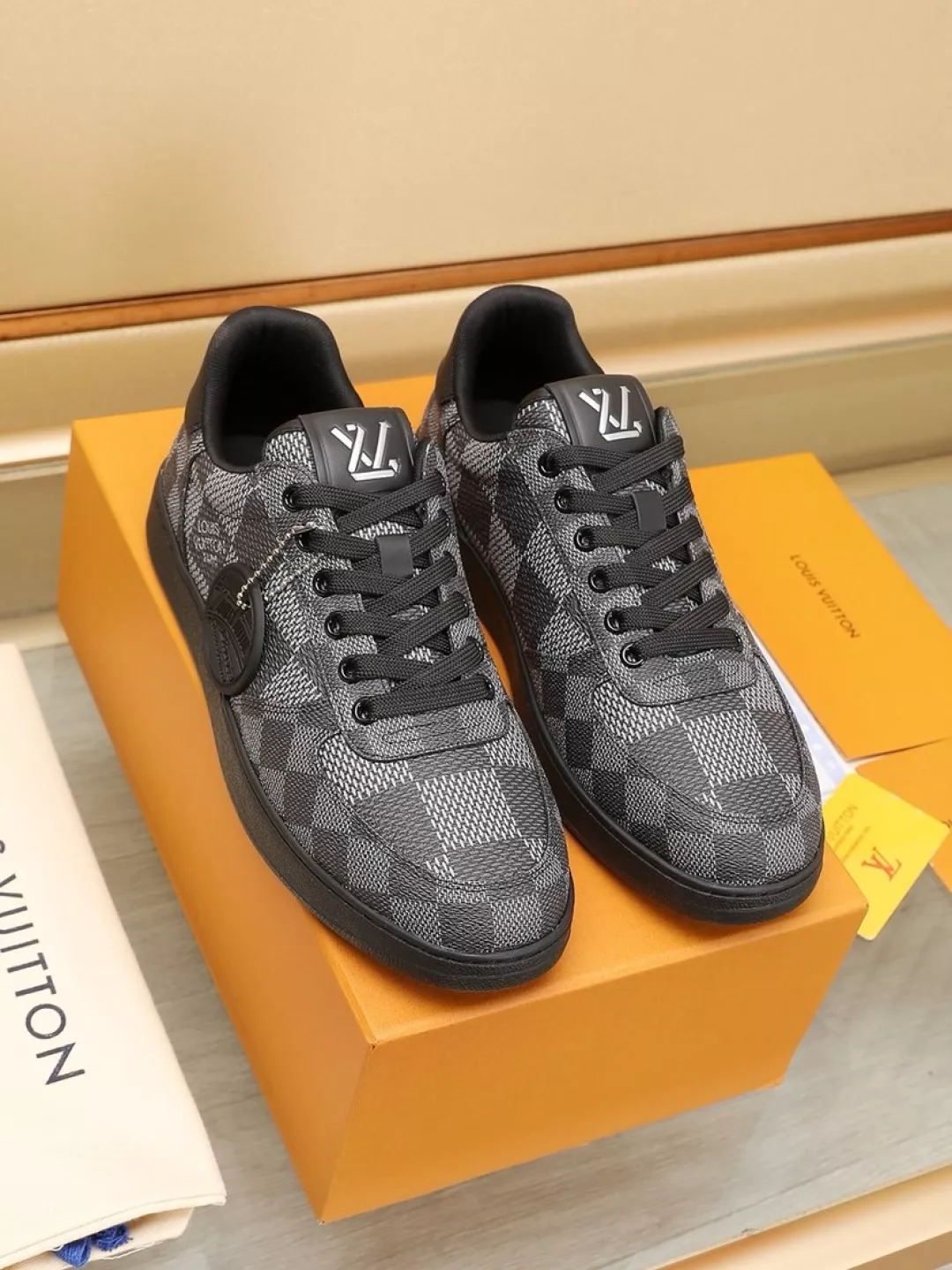 Louis Vuitton Casual Shoes For Men Efficient 9434
