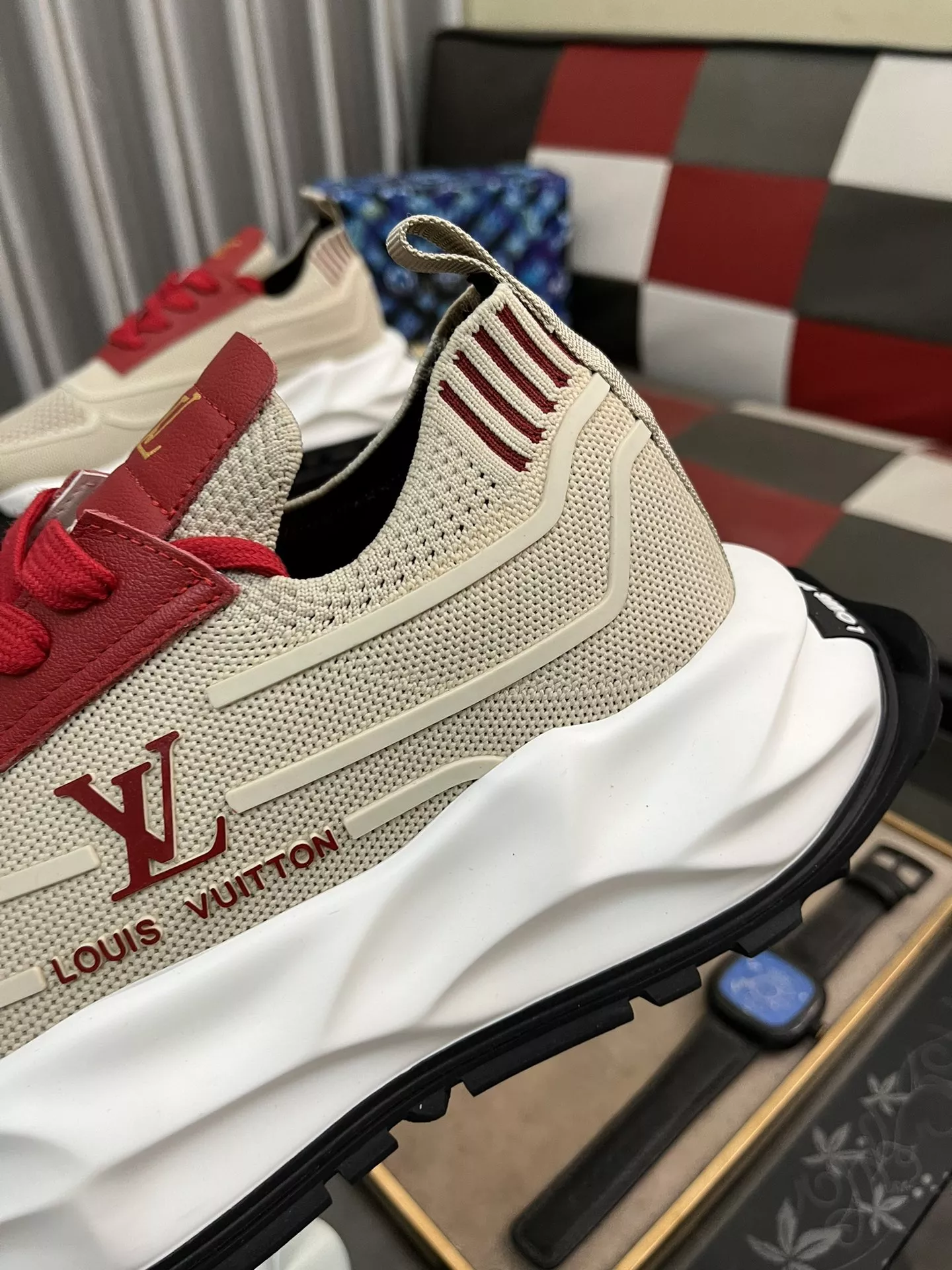 Louis Vuitton Casual Shoes For Men Elegant 2360