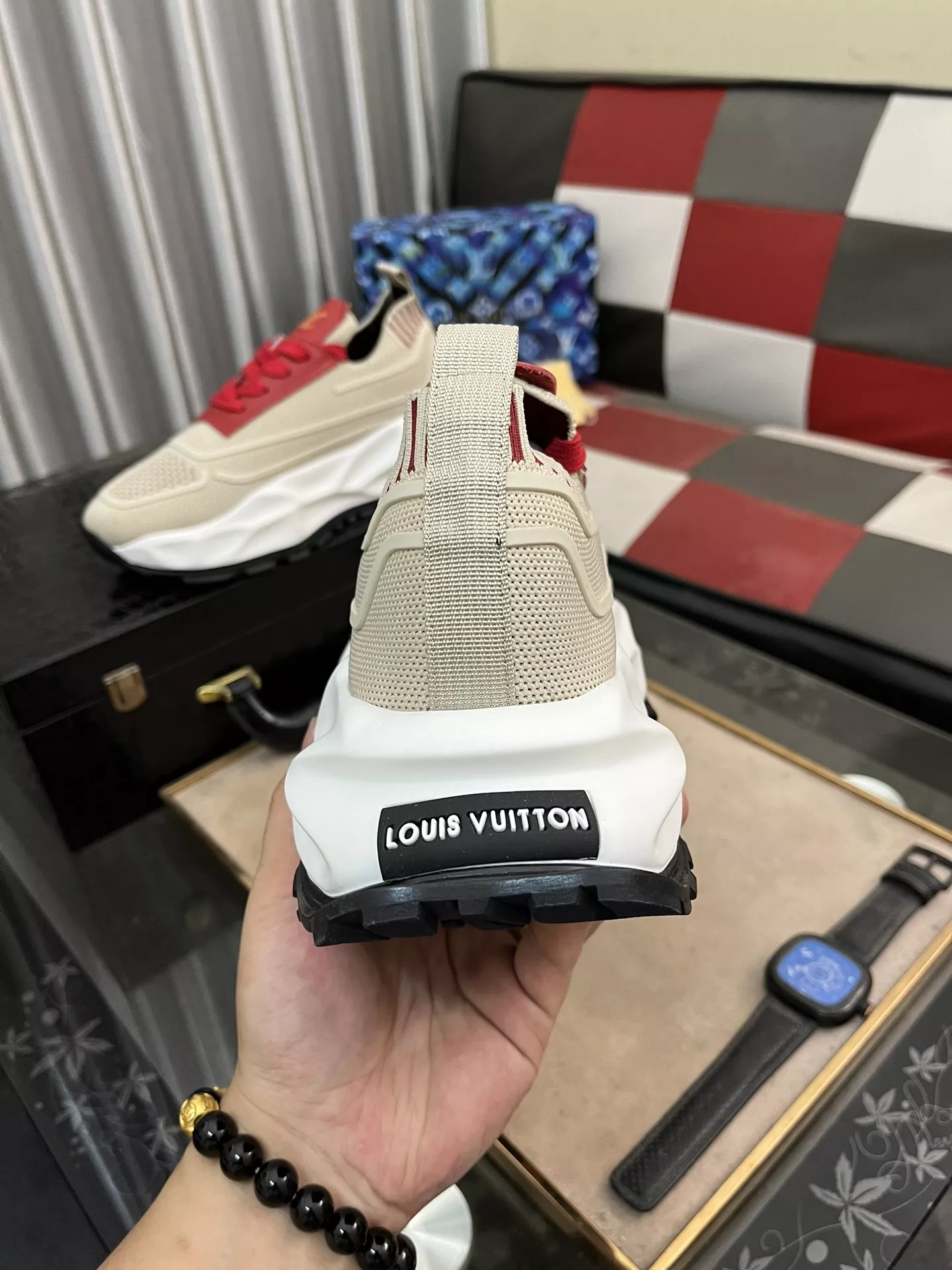 Louis Vuitton Casual Shoes For Men Elegant 2360