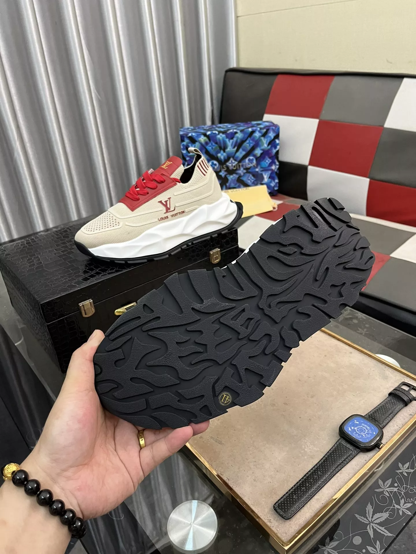 Louis Vuitton Casual Shoes For Men Elegant 2360