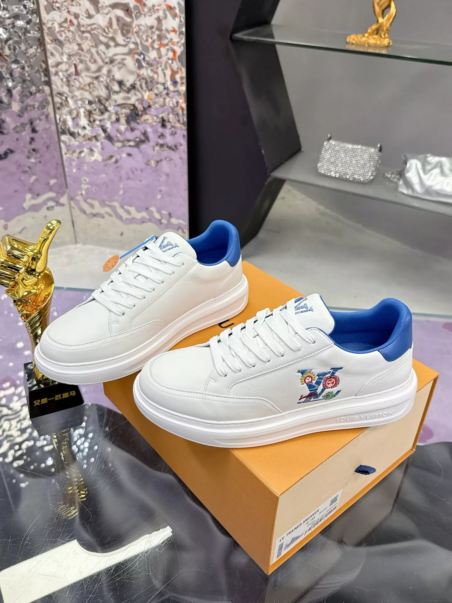 Louis Vuitton Casual Shoes For Men Elegant 6811