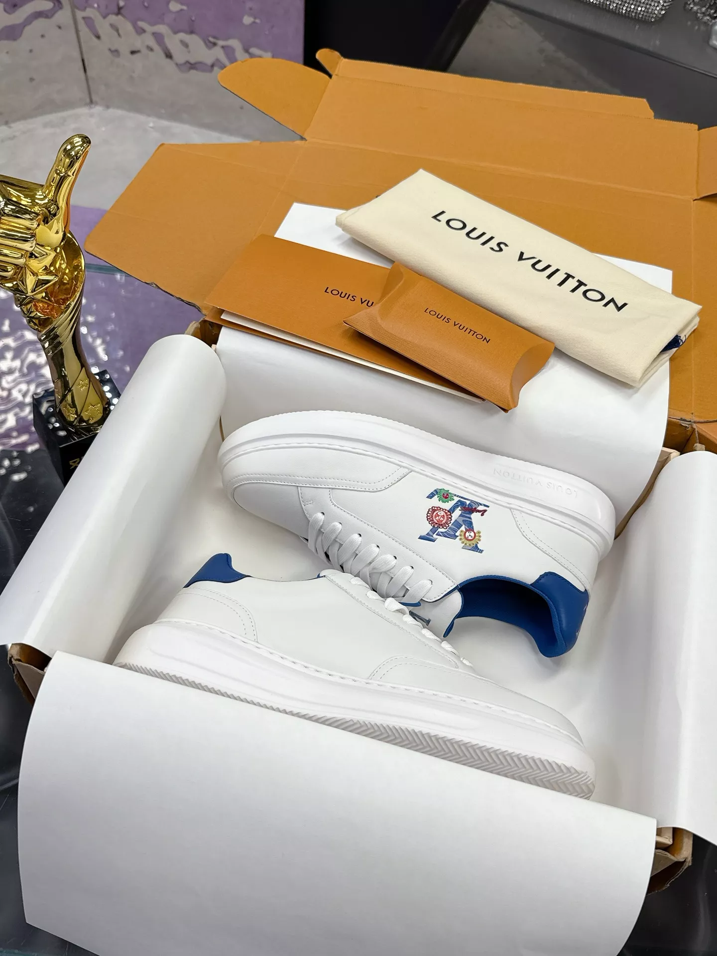 Louis Vuitton Casual Shoes For Men Elegant 6811