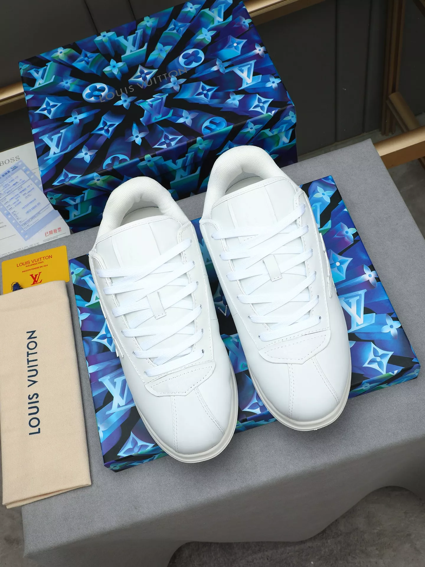 Louis Vuitton Casual Shoes For Men EyeCatching 7194