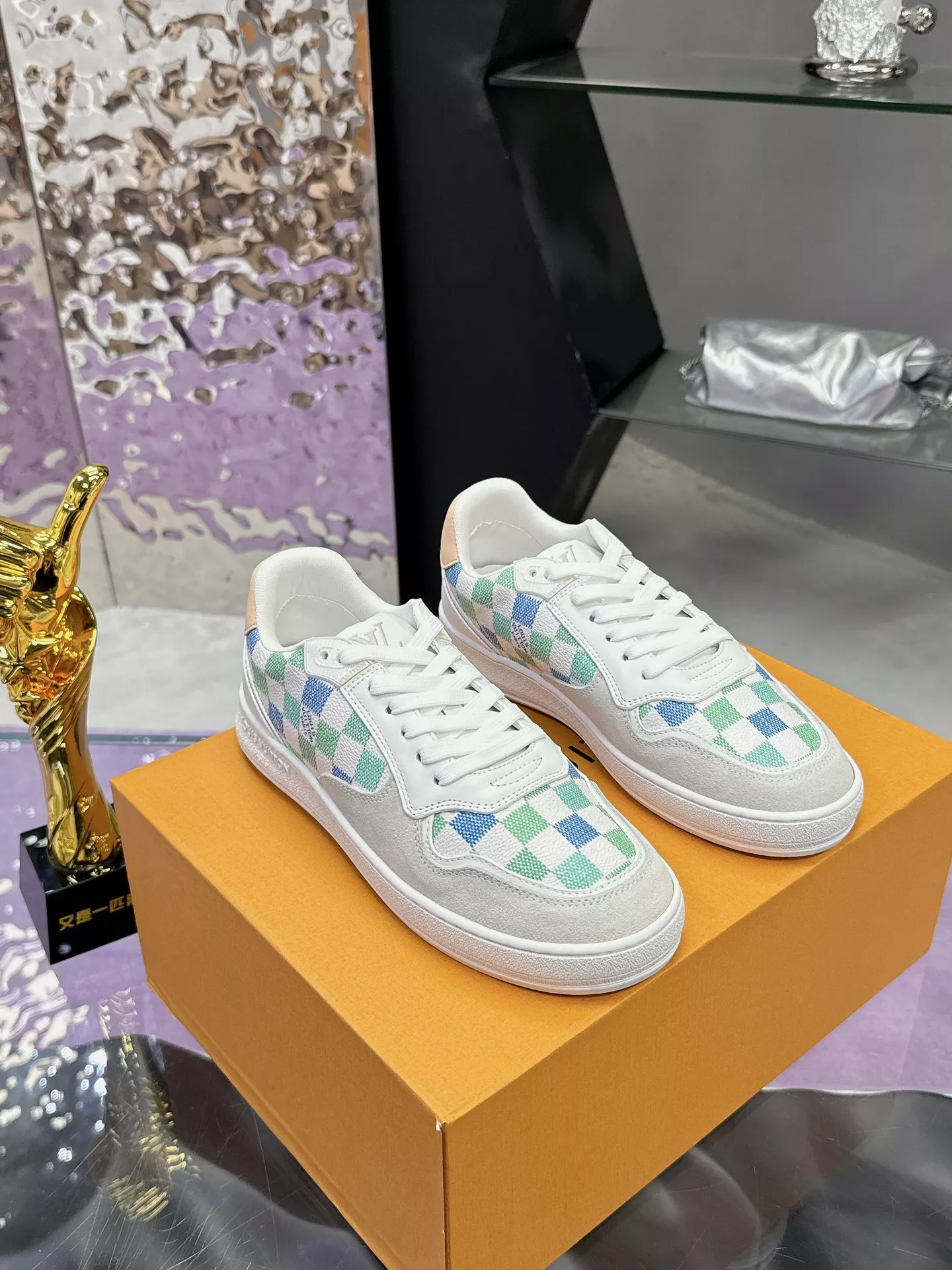 Louis Vuitton Casual Shoes For Men EyeCatching 9259