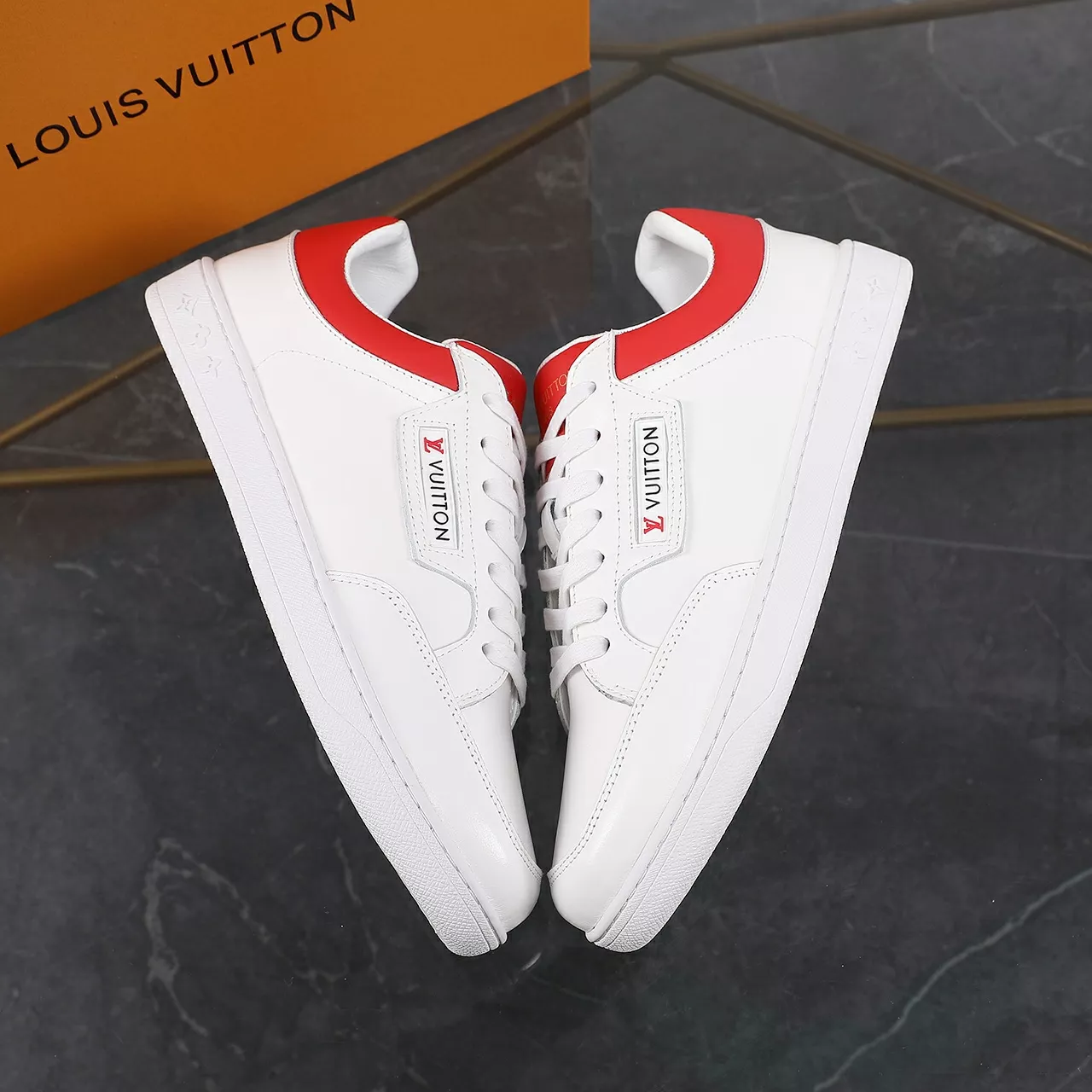 Louis Vuitton Casual Shoes For Men Fashionable 2043