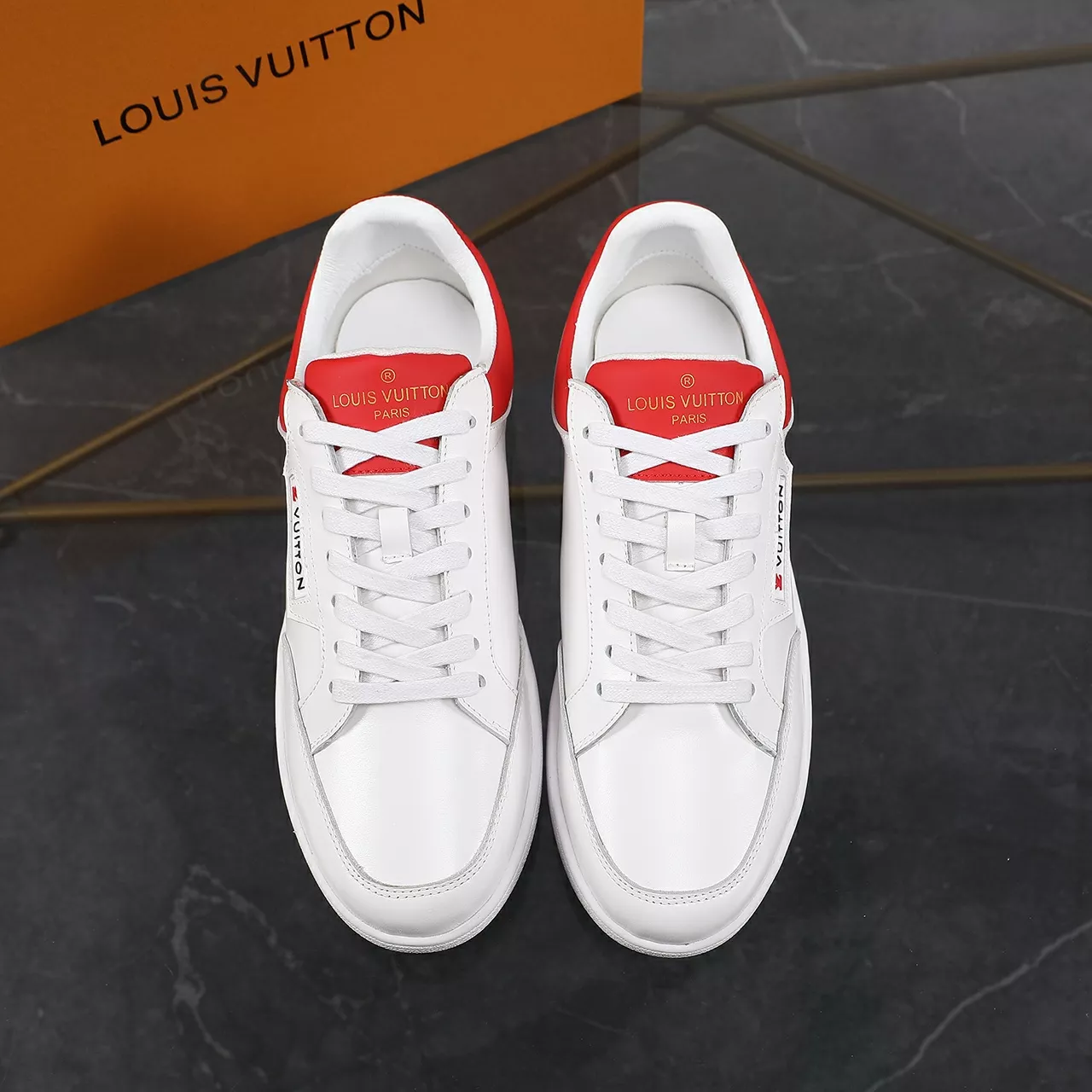 Louis Vuitton Casual Shoes For Men Fashionable 2043