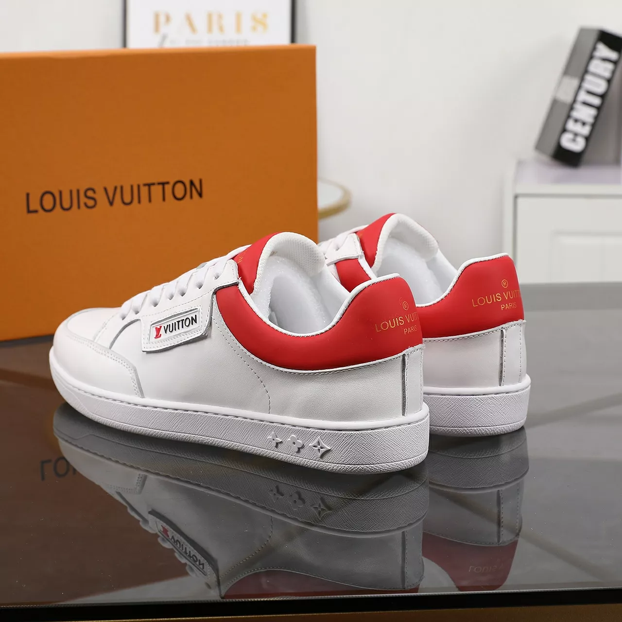 Louis Vuitton Casual Shoes For Men Fashionable 2043