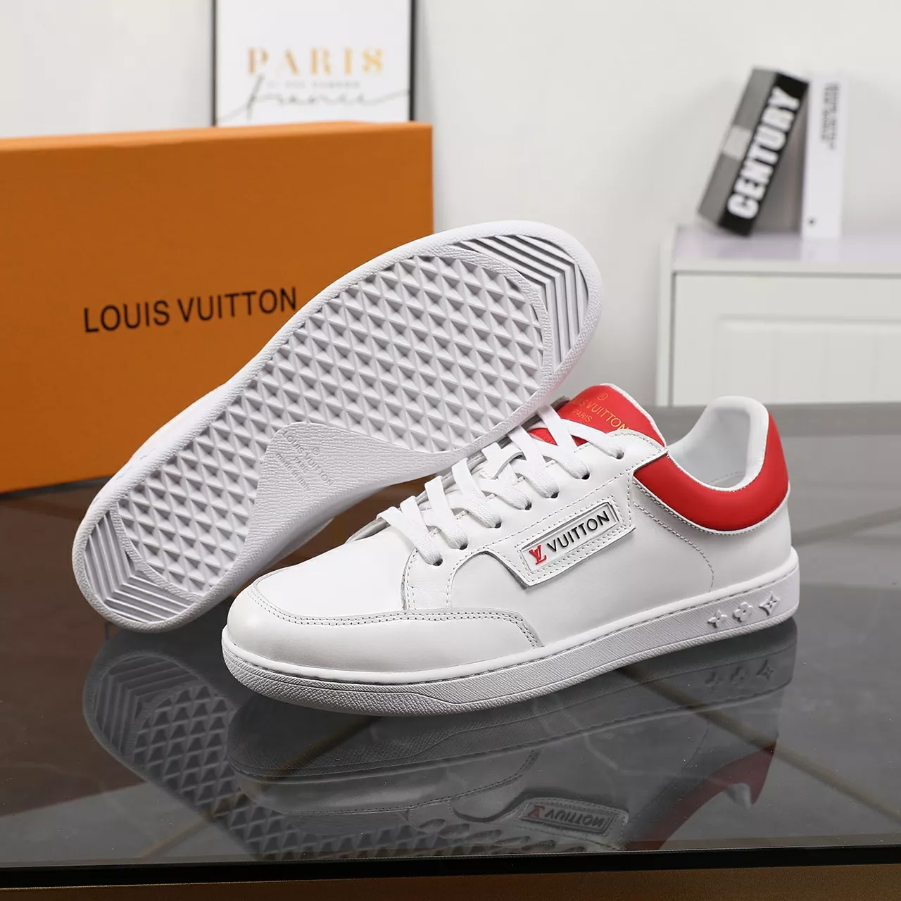 Louis Vuitton Casual Shoes For Men Fashionable 2043
