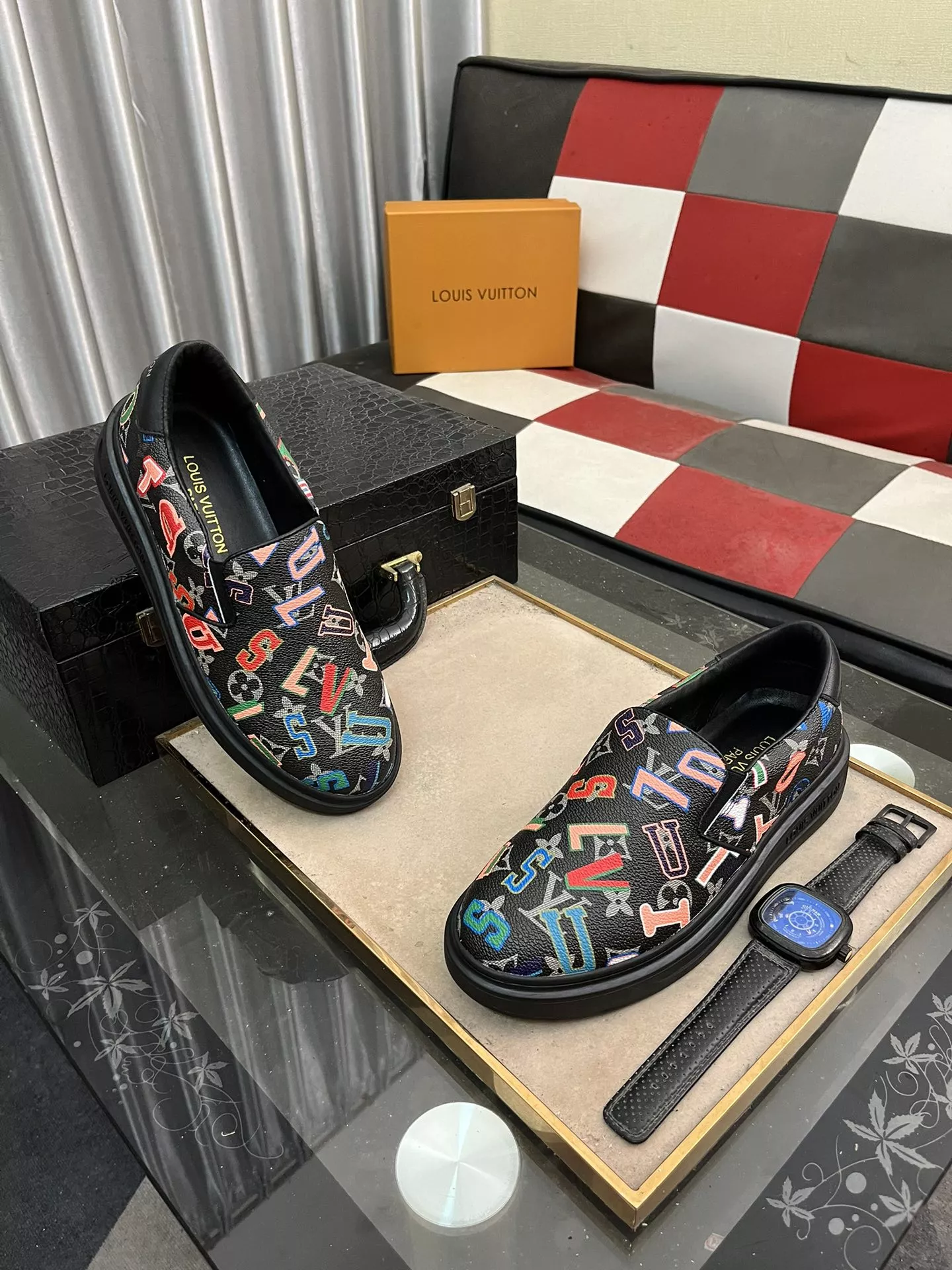 Louis Vuitton Casual Shoes For Men Fashionable 4493
