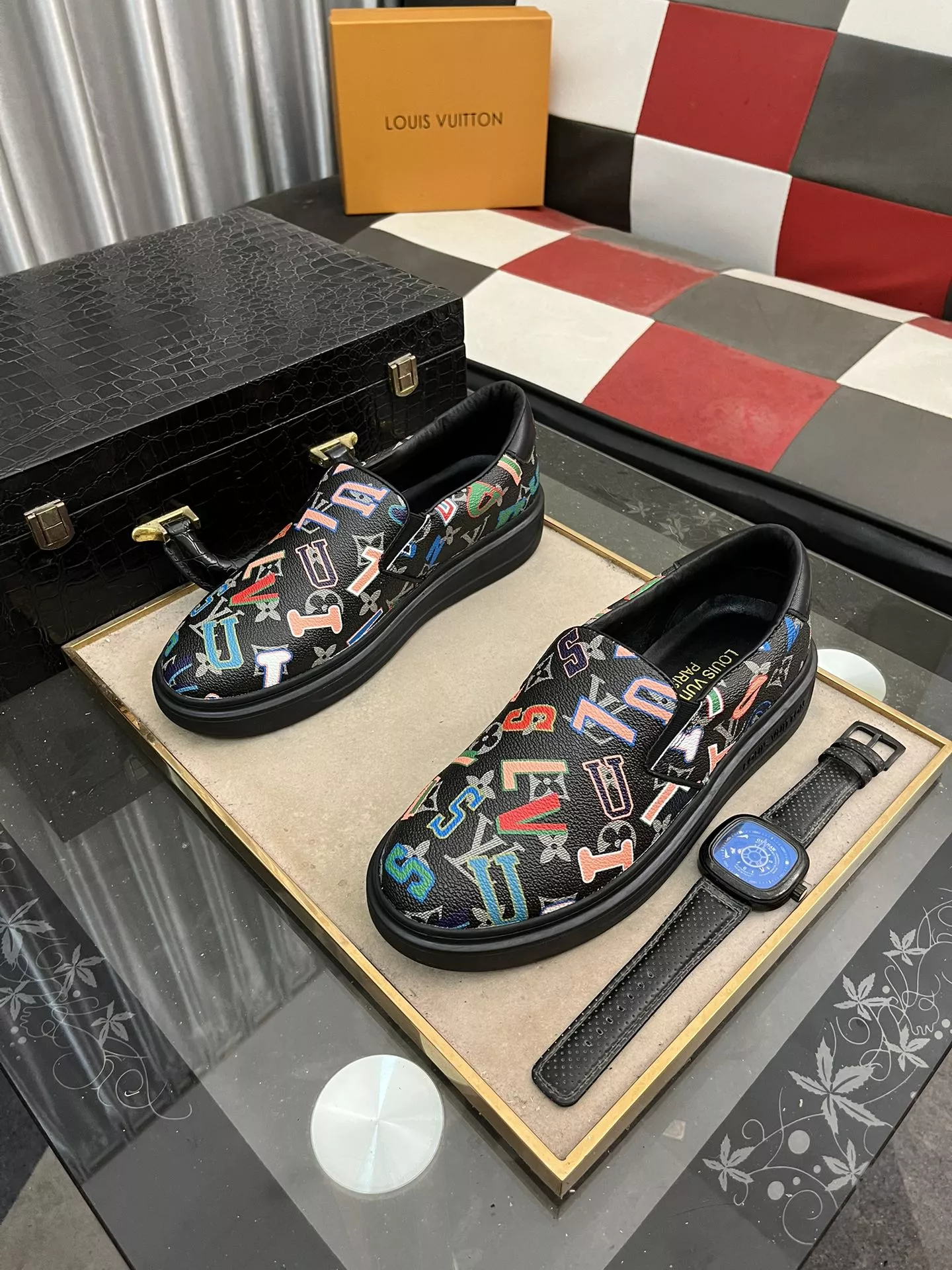 Louis Vuitton Casual Shoes For Men Fashionable 4493
