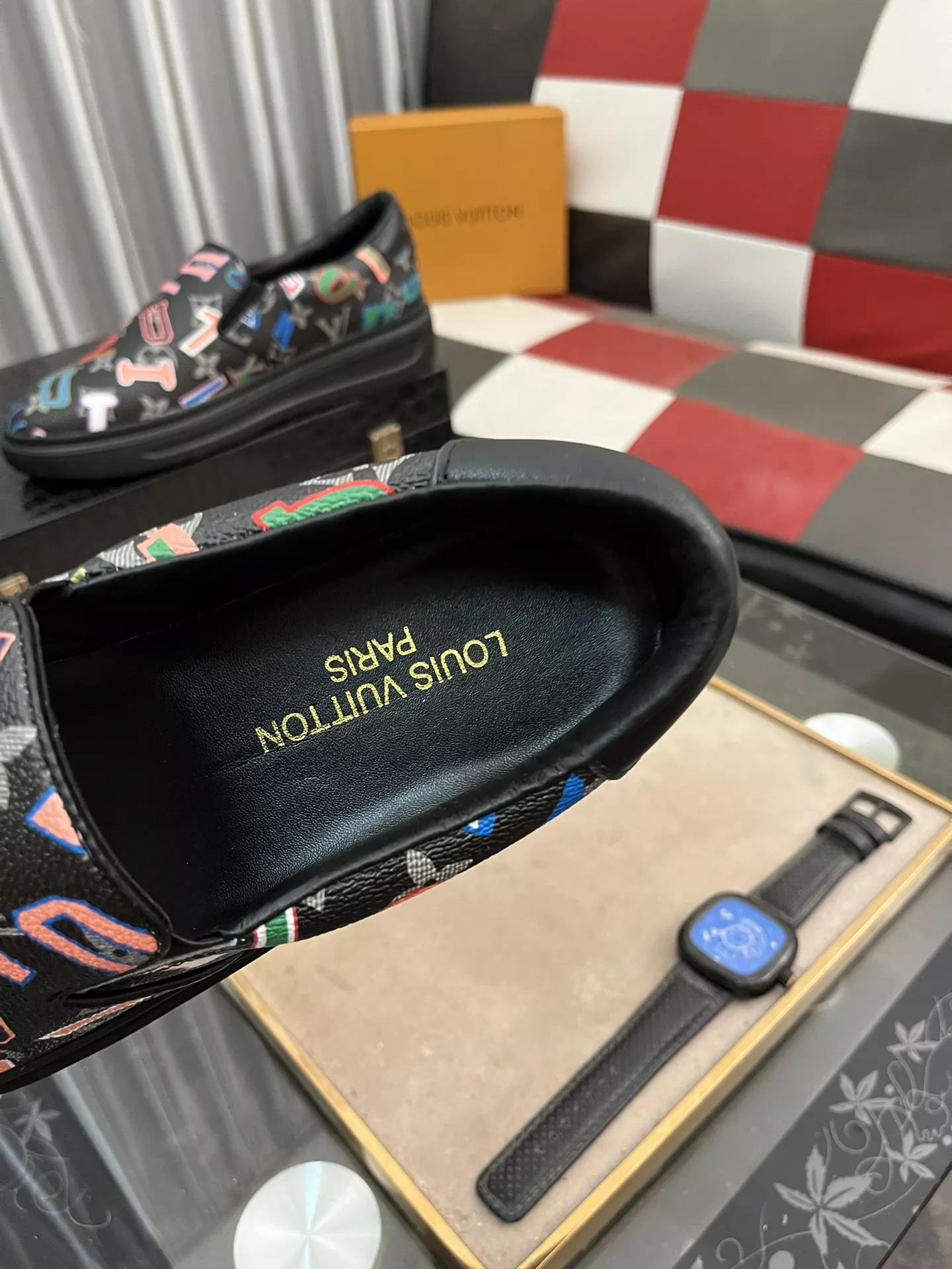 Louis Vuitton Casual Shoes For Men Fashionable 4493